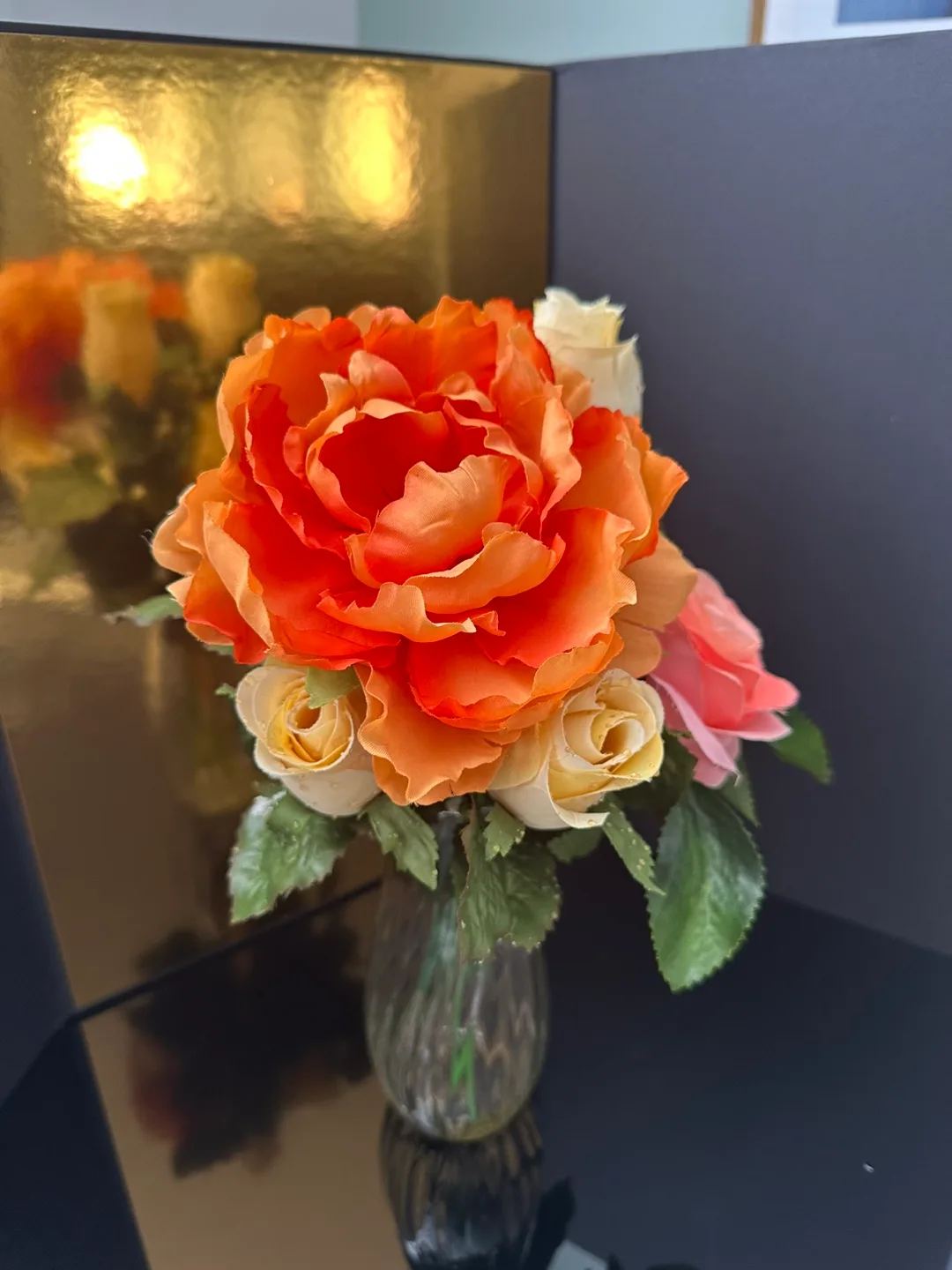 Artificial Flower Arrangement in Vase image indicator(3)