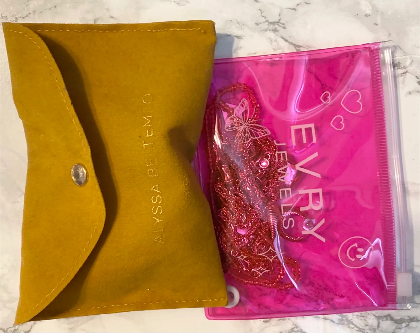 FREE ASSORTED JEWELLERIES image indicator(2)