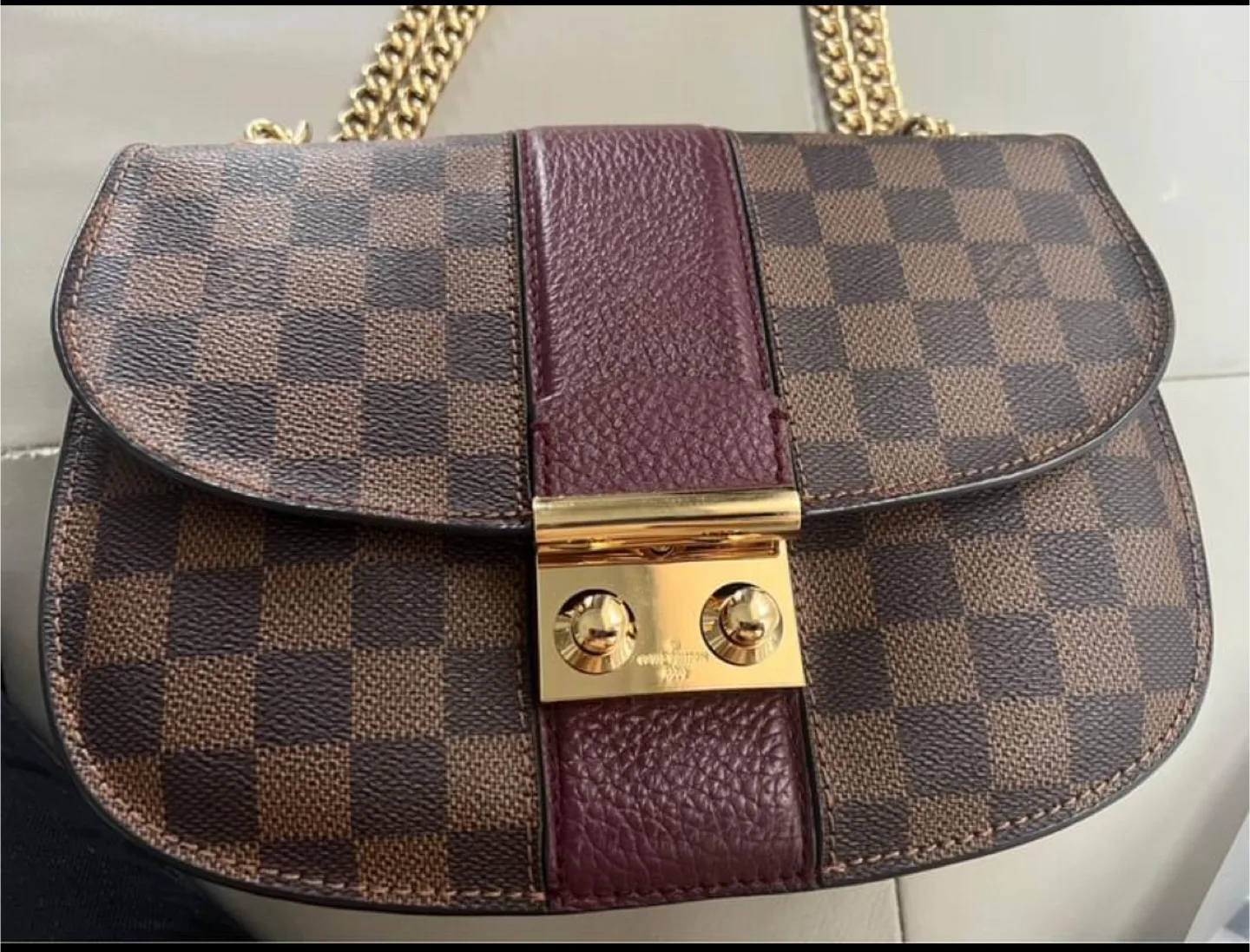 Women’s canvas and leather chain bag Damier  print image indicator(4)