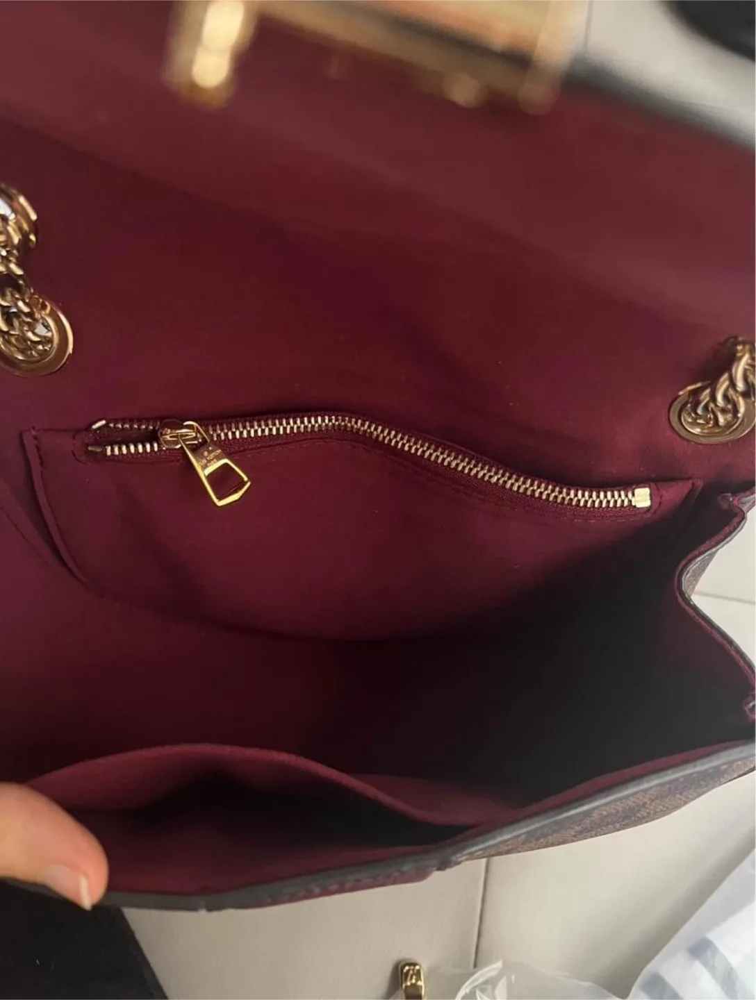 Women’s canvas and leather chain bag Damier  print image indicator(5)