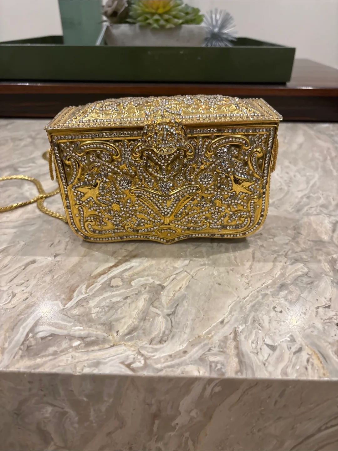 JUDITH LEIBER/Gold /Embellished Clutch thumbnail