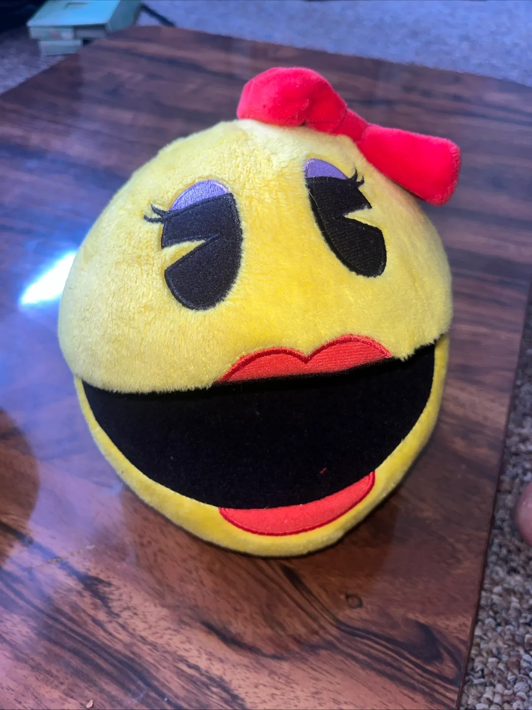 Pac-Man & Ms. Pac-Man Plush Toys image indicator(3)