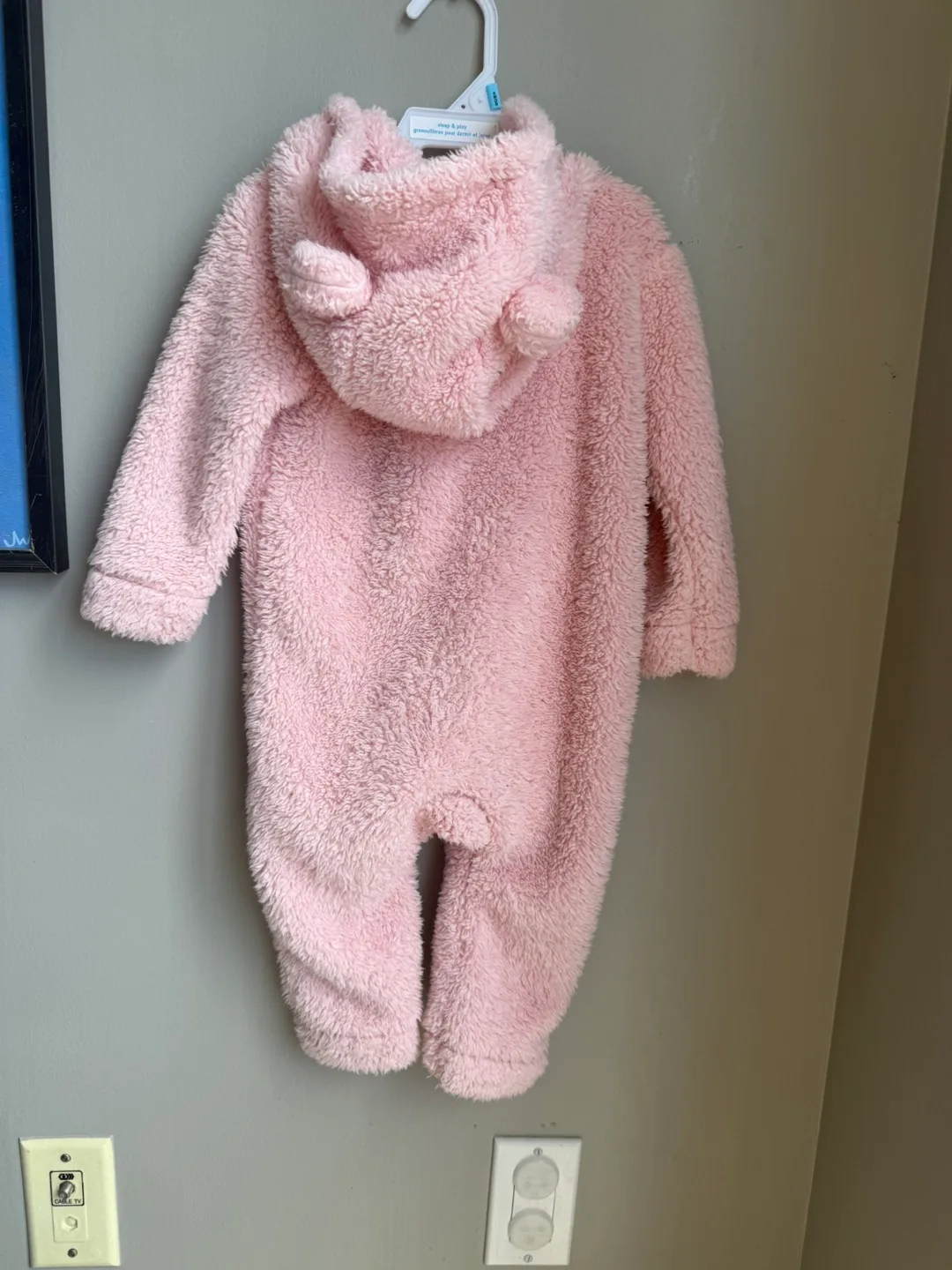 🇨🇦Old Navy Pink Bear Sherpa Onesie - 12-18 Months image indicator(4)