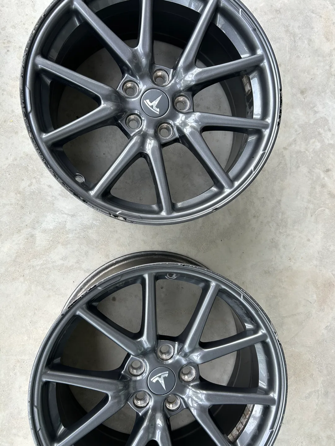 Tesla Model 3 18" rims OEM thumbnail