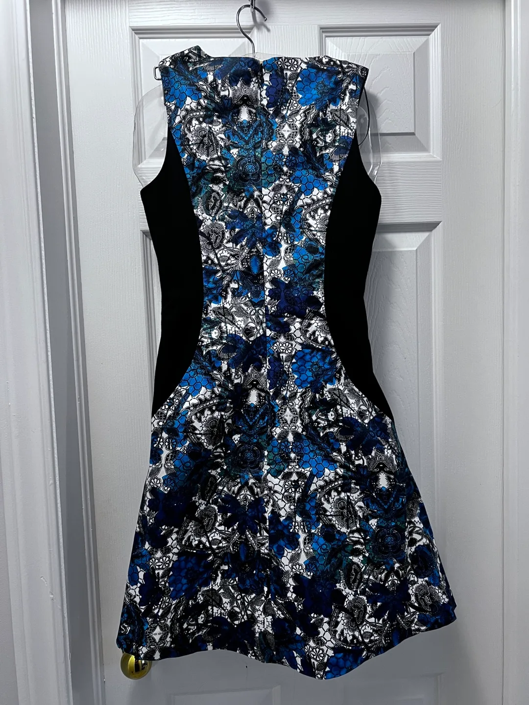 Brand new with tag Floral Print Dress - Black & Blue image indicator(3)