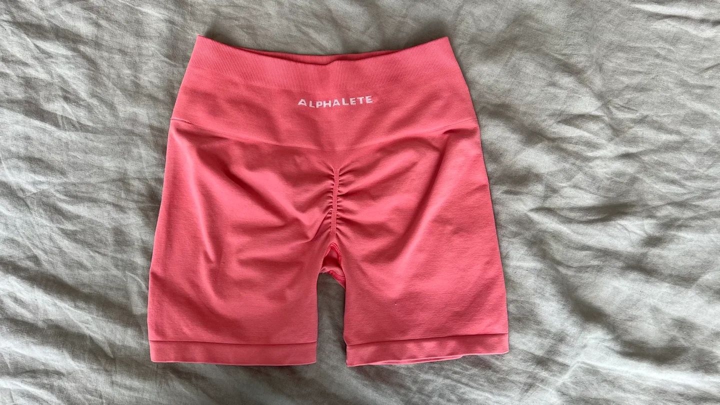 Alphalete Amplify Shorts - size M thumbnail