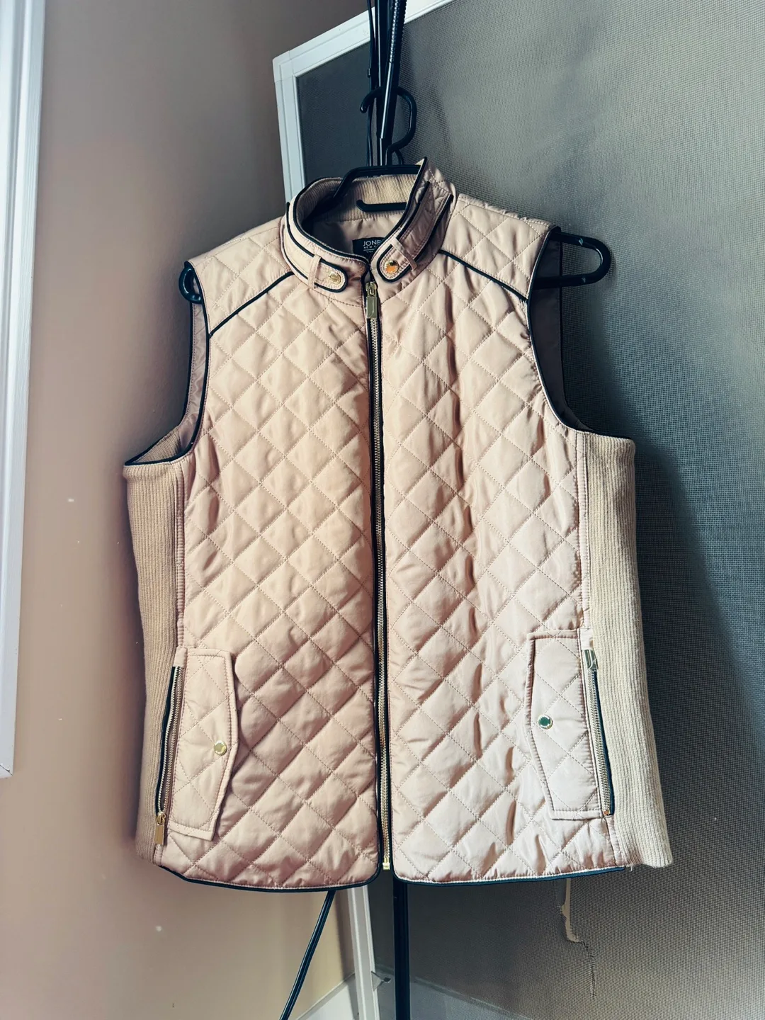 Jones New York Quilted Vest - Size M thumbnail