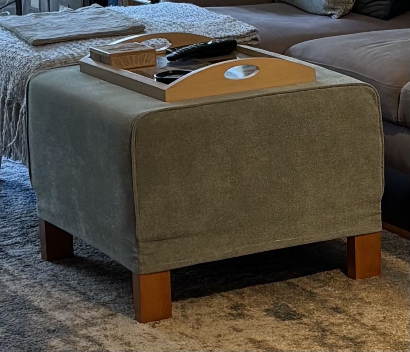 Cream-coloured chair and ottoman set - photo 3