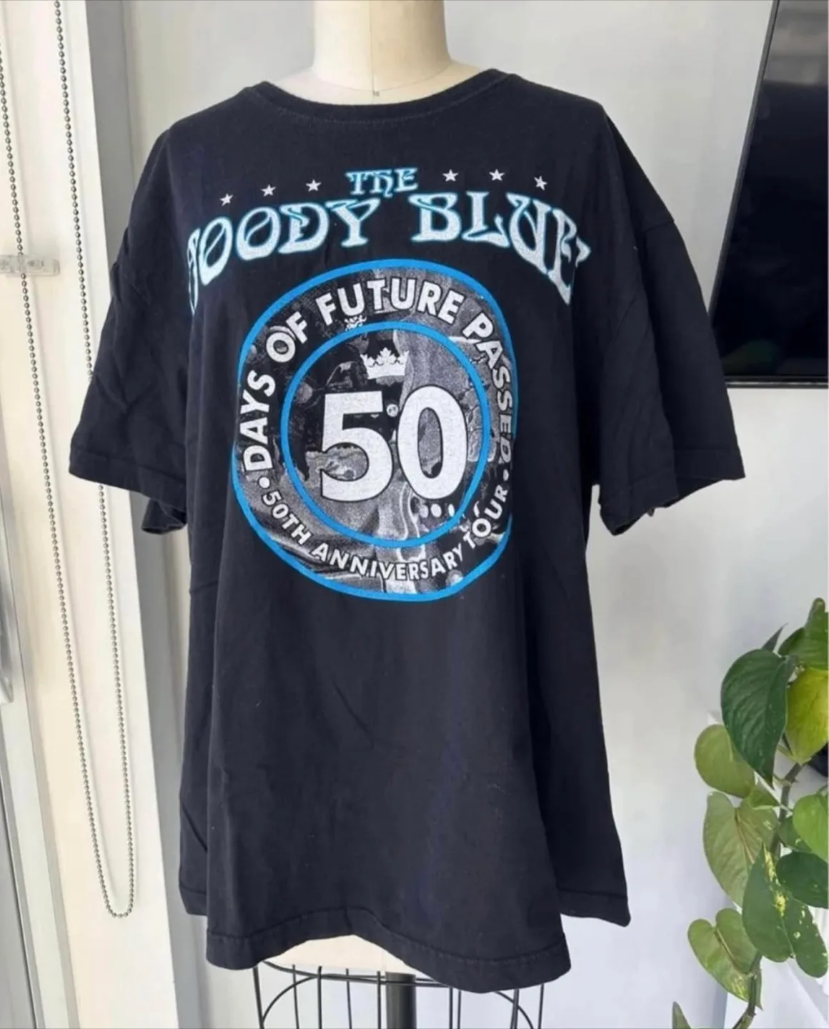 The moody blues 2017 concert tour T-shirt size 2XL thumbnail