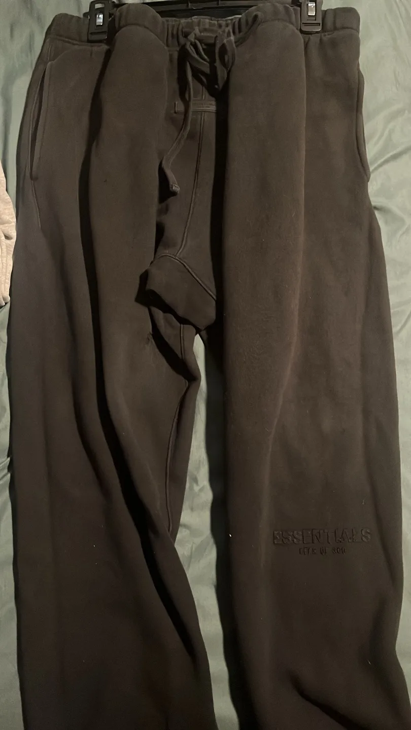 Essentials Fear of God Black Sweatpants xl image indicator(2)
