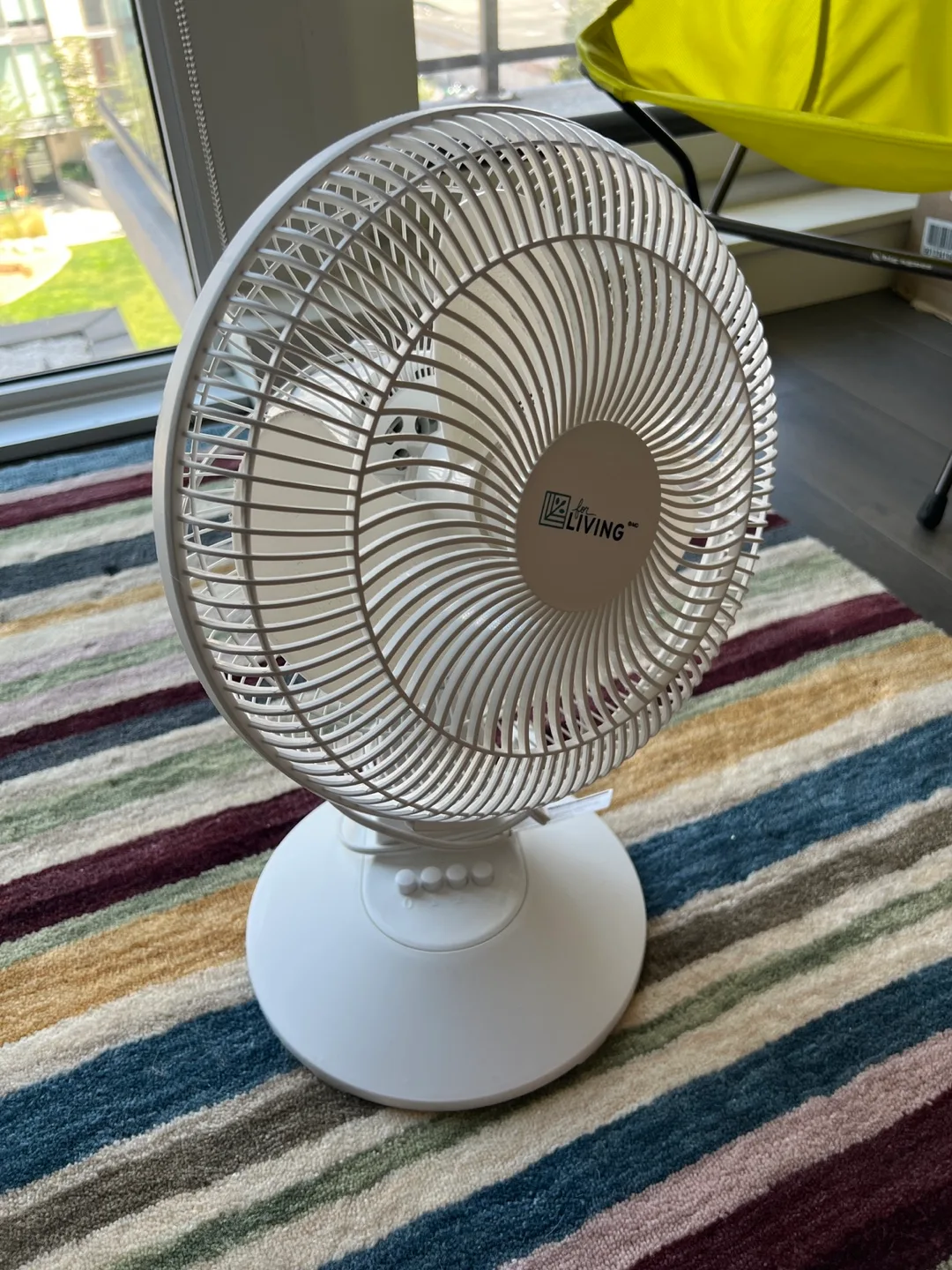 Ken LIVING Fan - White thumbnail
