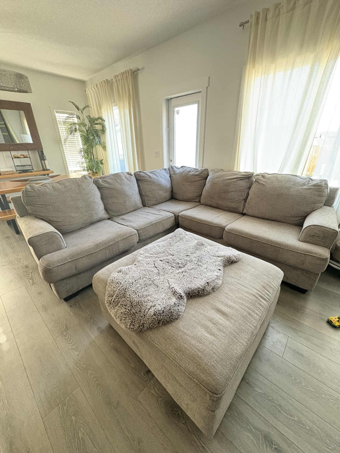 Sectional Sofa with Ottoman