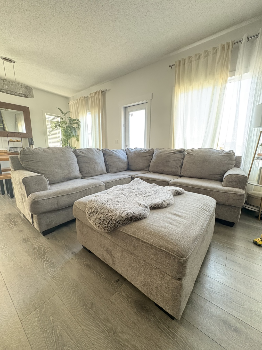 Sectional Sofa with Ottoman - photo 2