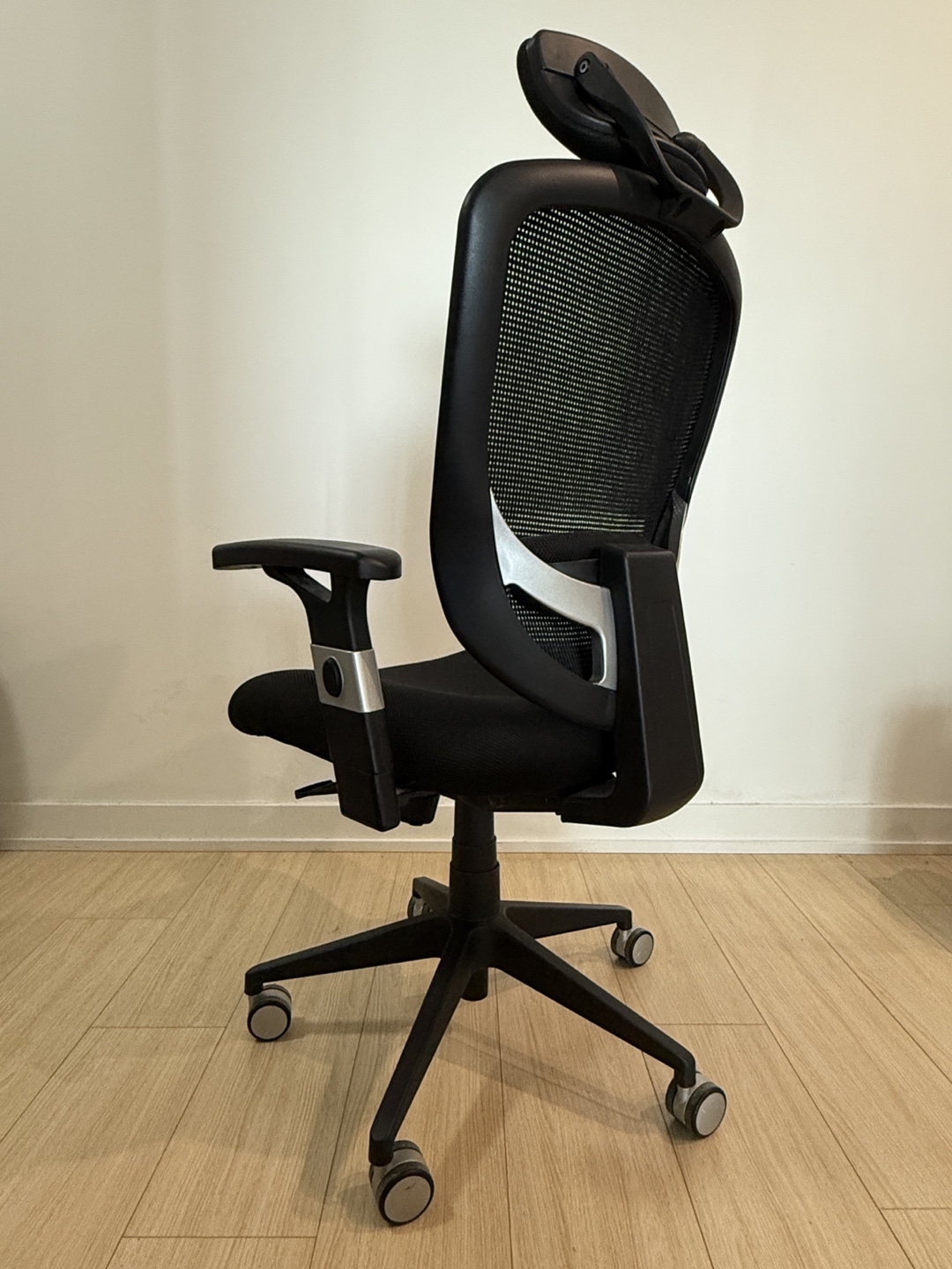 Ergonomic Mesh Office Chair with Headrest - photo 5