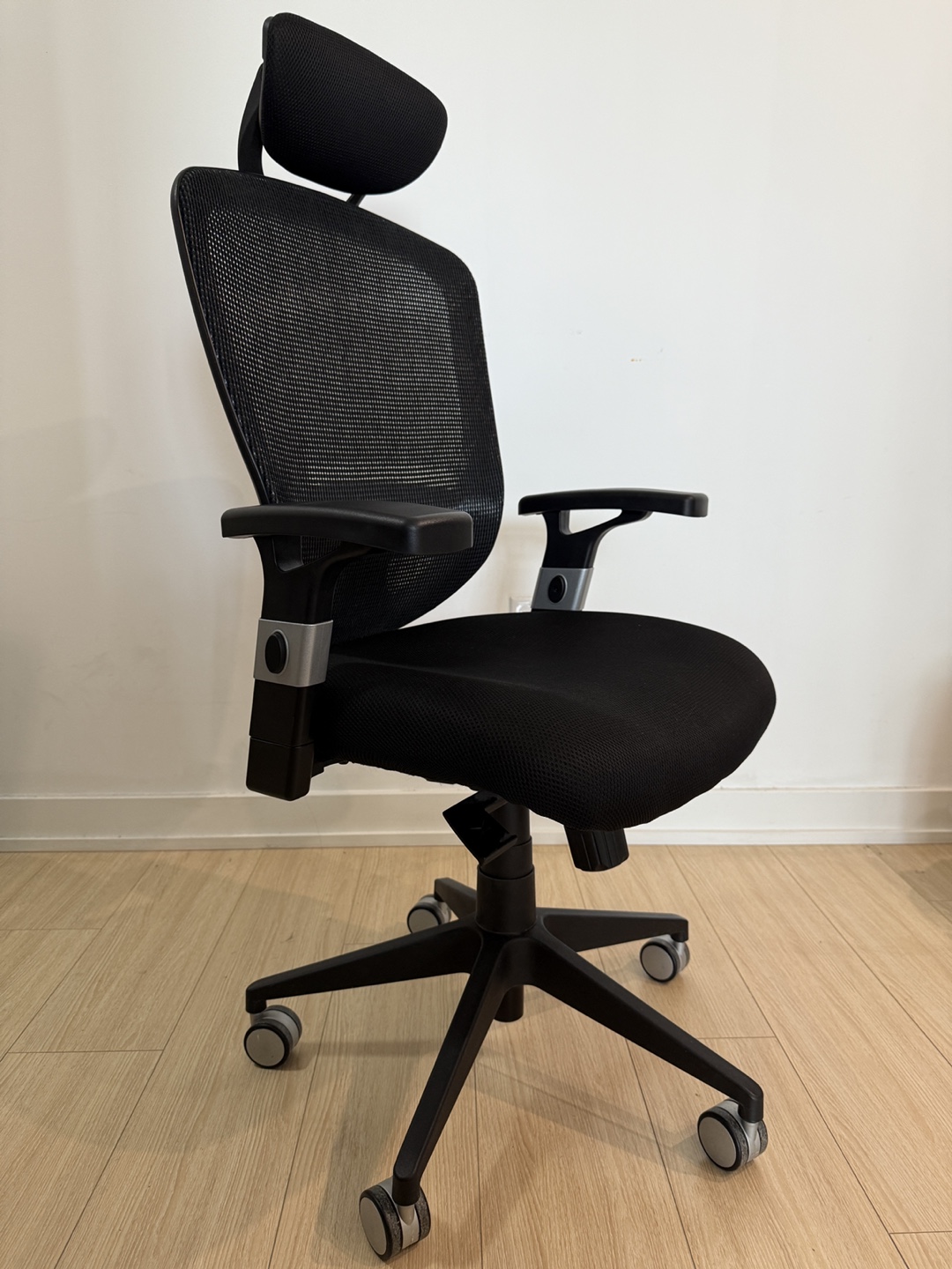 Ergonomic Mesh Office Chair with Headrest - photo 2