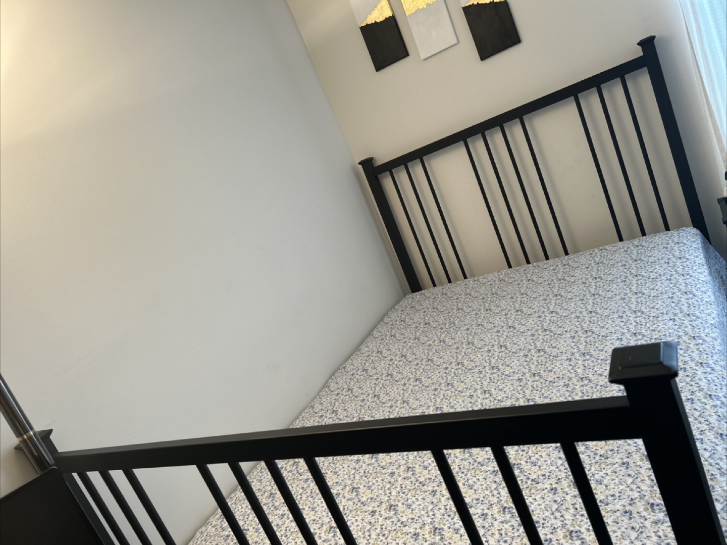 Queen Size Black Metal Bed Frame - photo 2