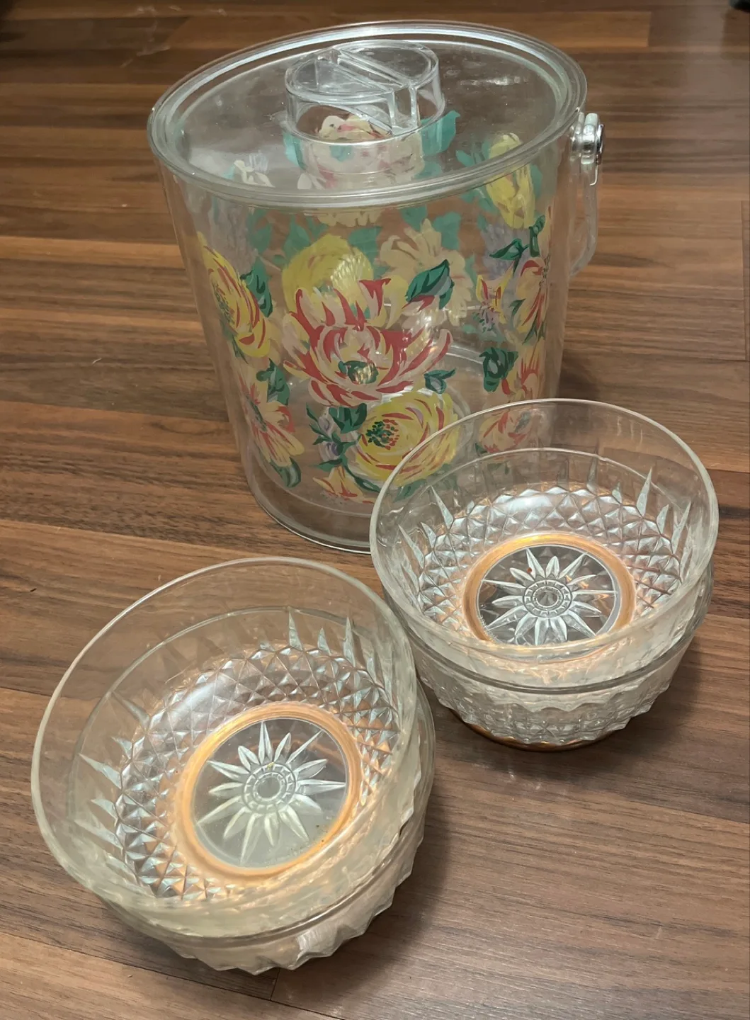 FREE ASSORTED ITEMS!!! image indicator(3)