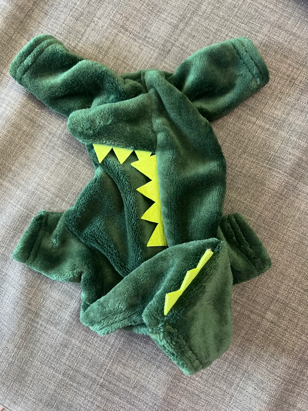 Green Dinosaur Costume  for a cat or dog image indicator(2)