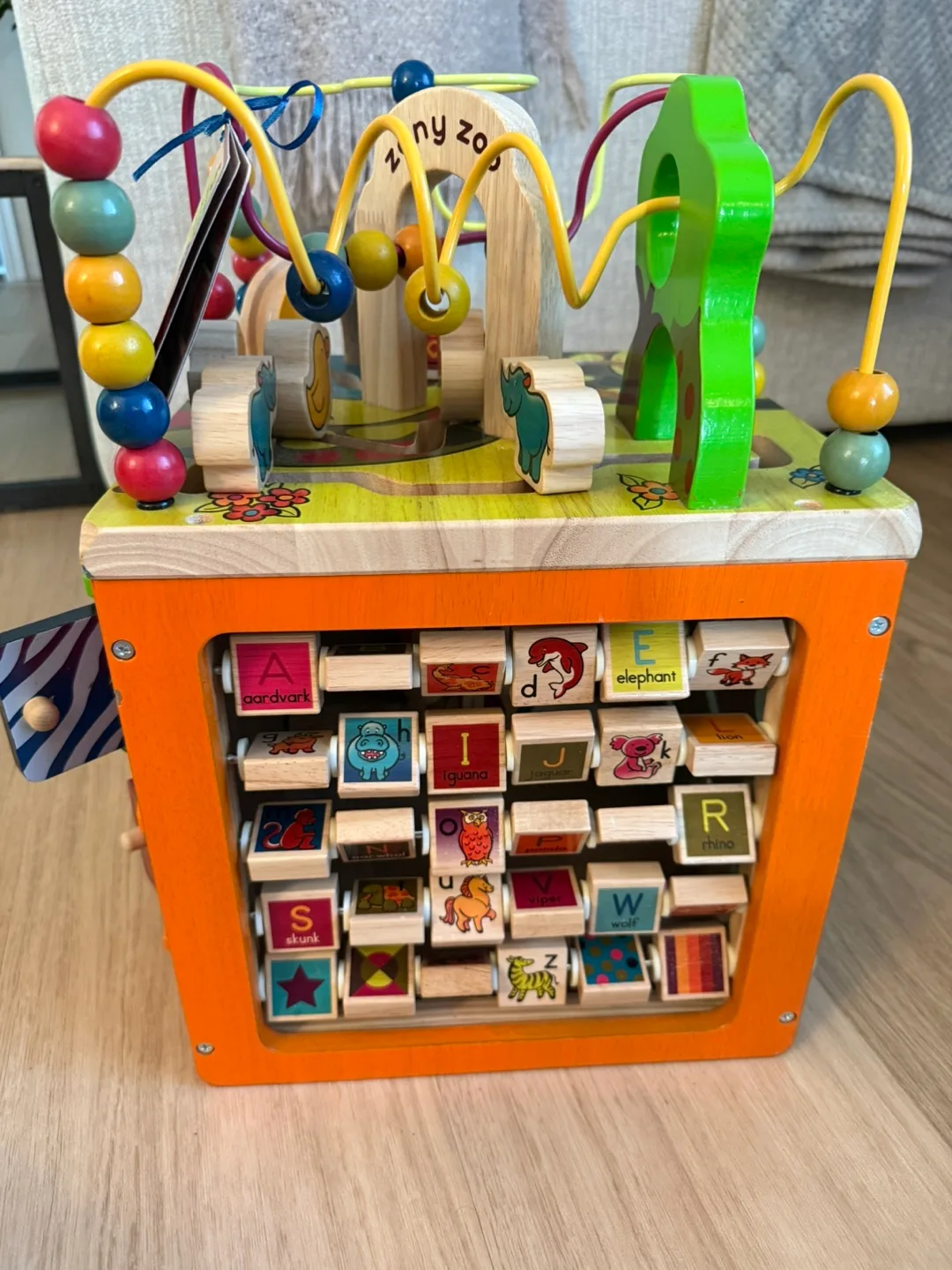 B. Toys Zany Zoo Wooden Activity Cube image indicator(2)