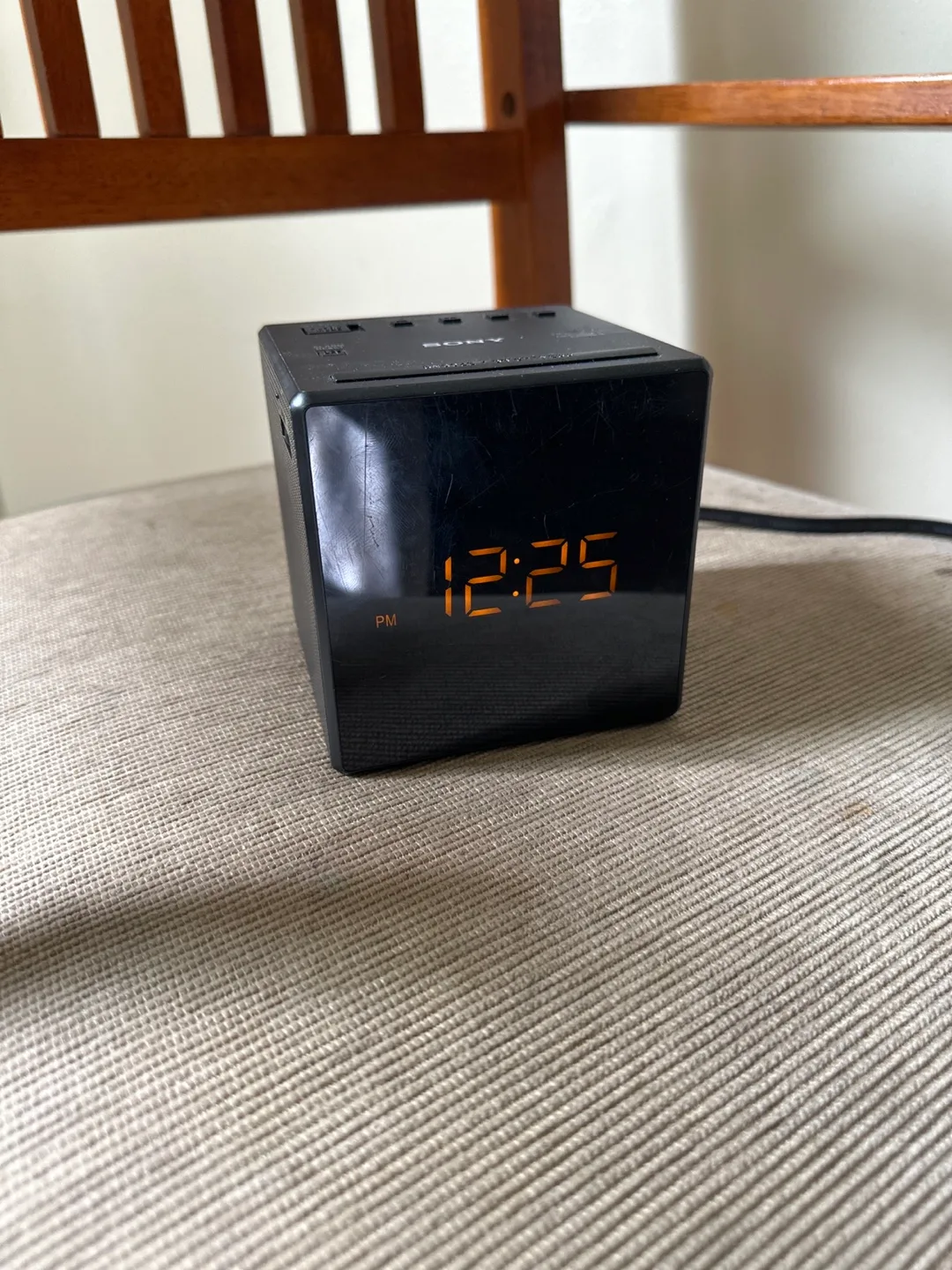 Sony Dream Machine Cube Alarm Clock Radio thumbnail
