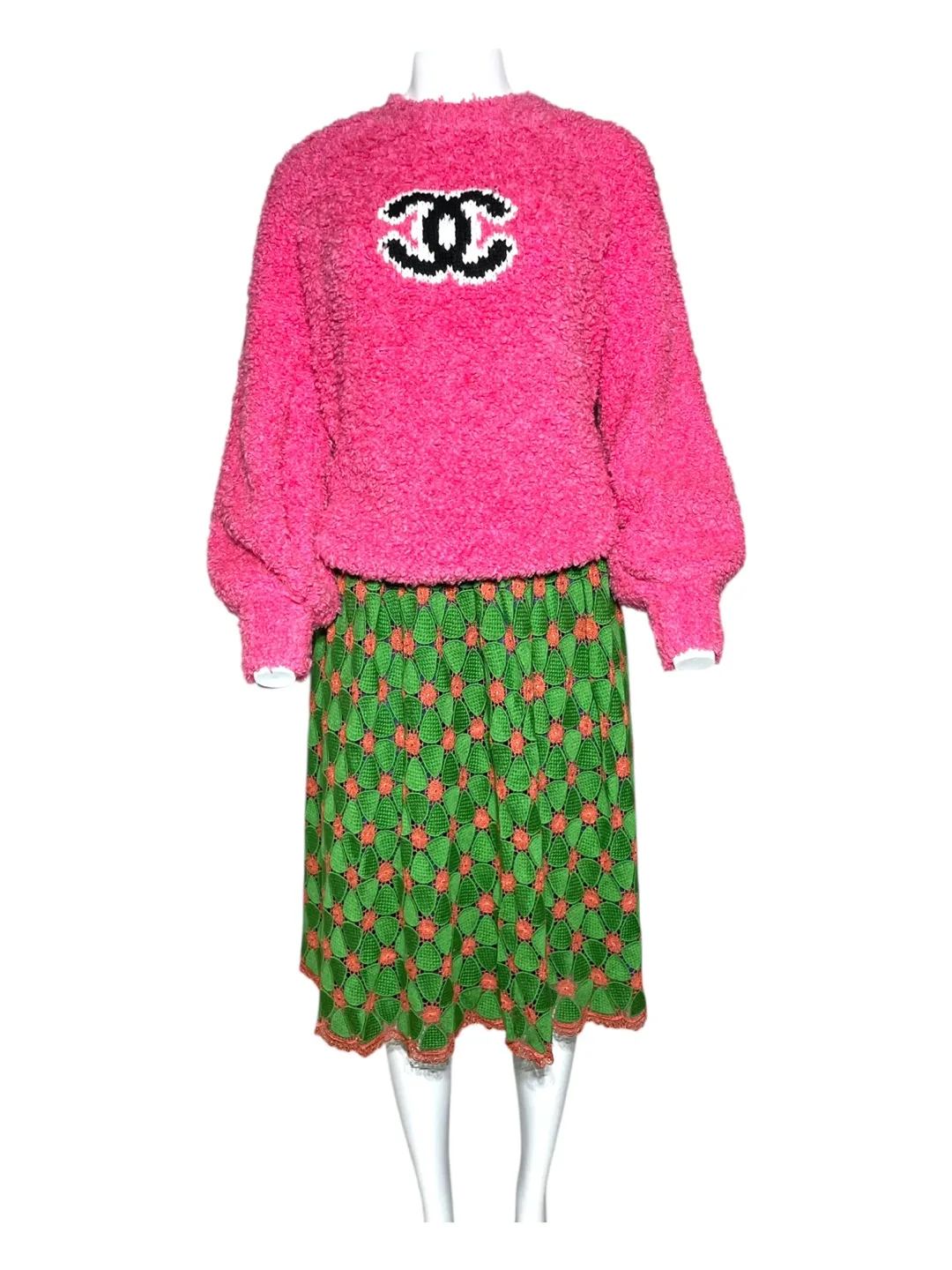 Chanel Pink Boucle Sweater thumbnail