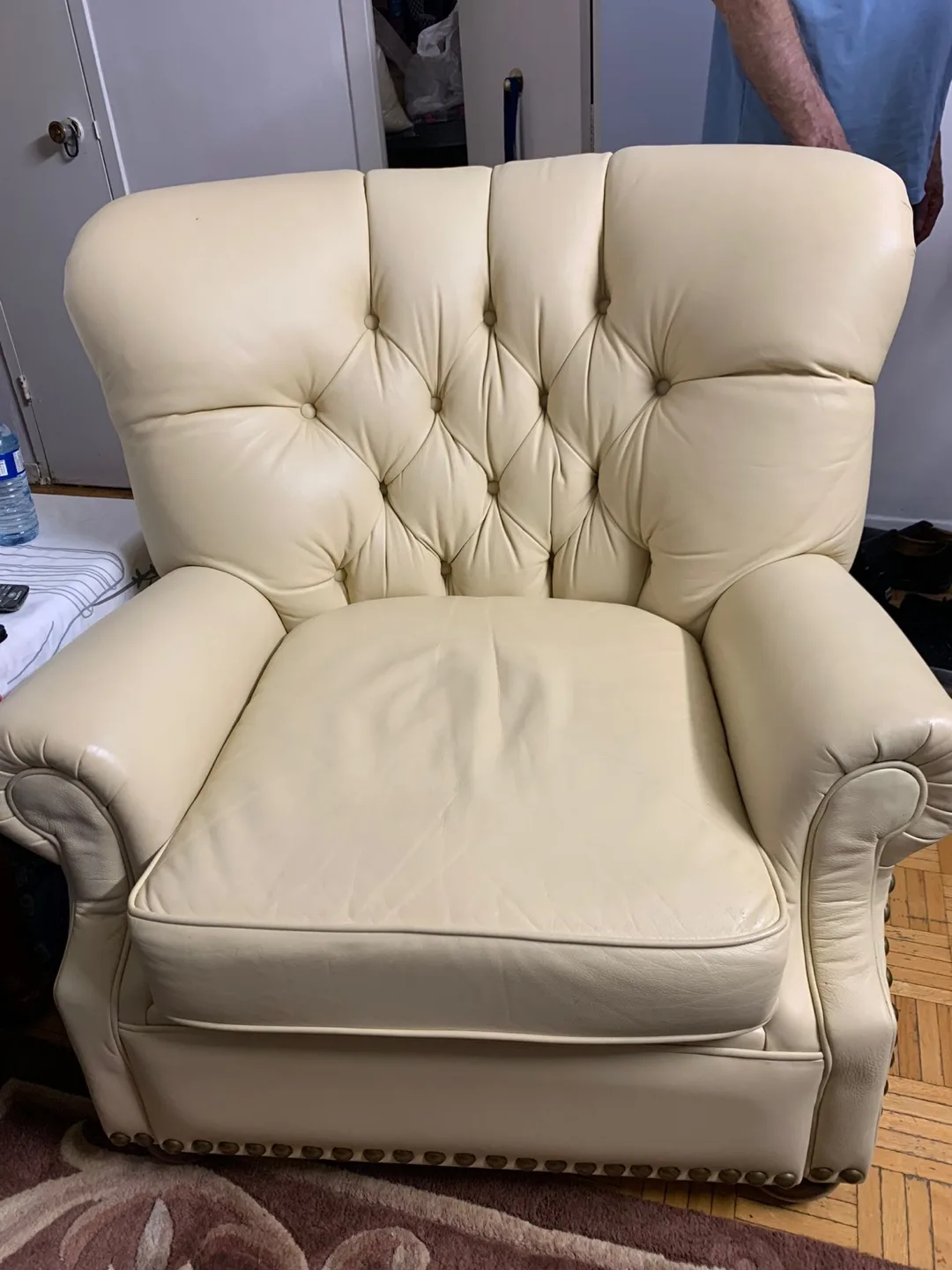 Cream Leather Tufted couch thumbnail