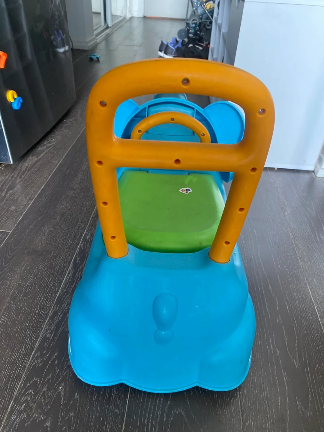 Little Tikes Elephant Ride-On Toy image indicator(4)