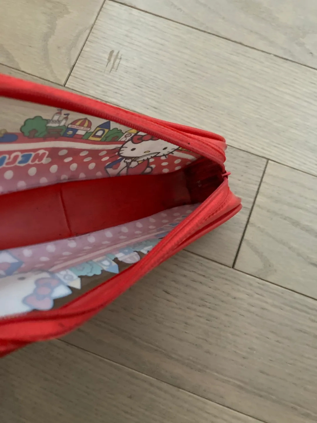 🇨🇦🍁Hello Kitty Pencil Case image indicator(2)