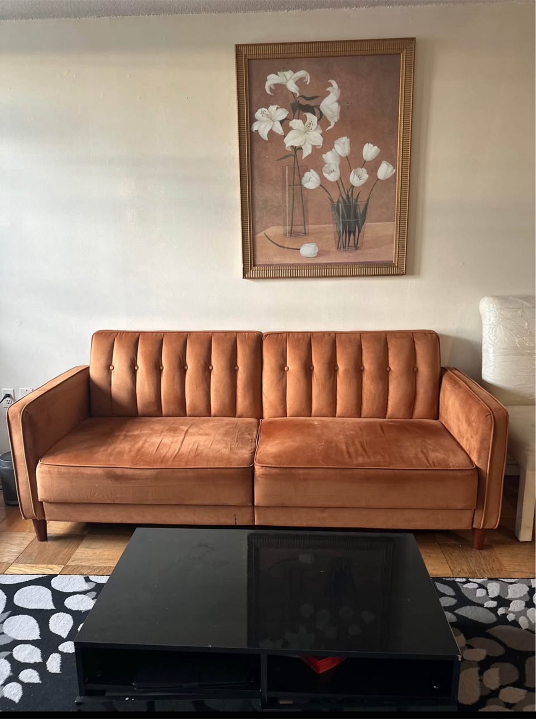 Orange Velvet Sofa 450$ only 6 feet - photo 2