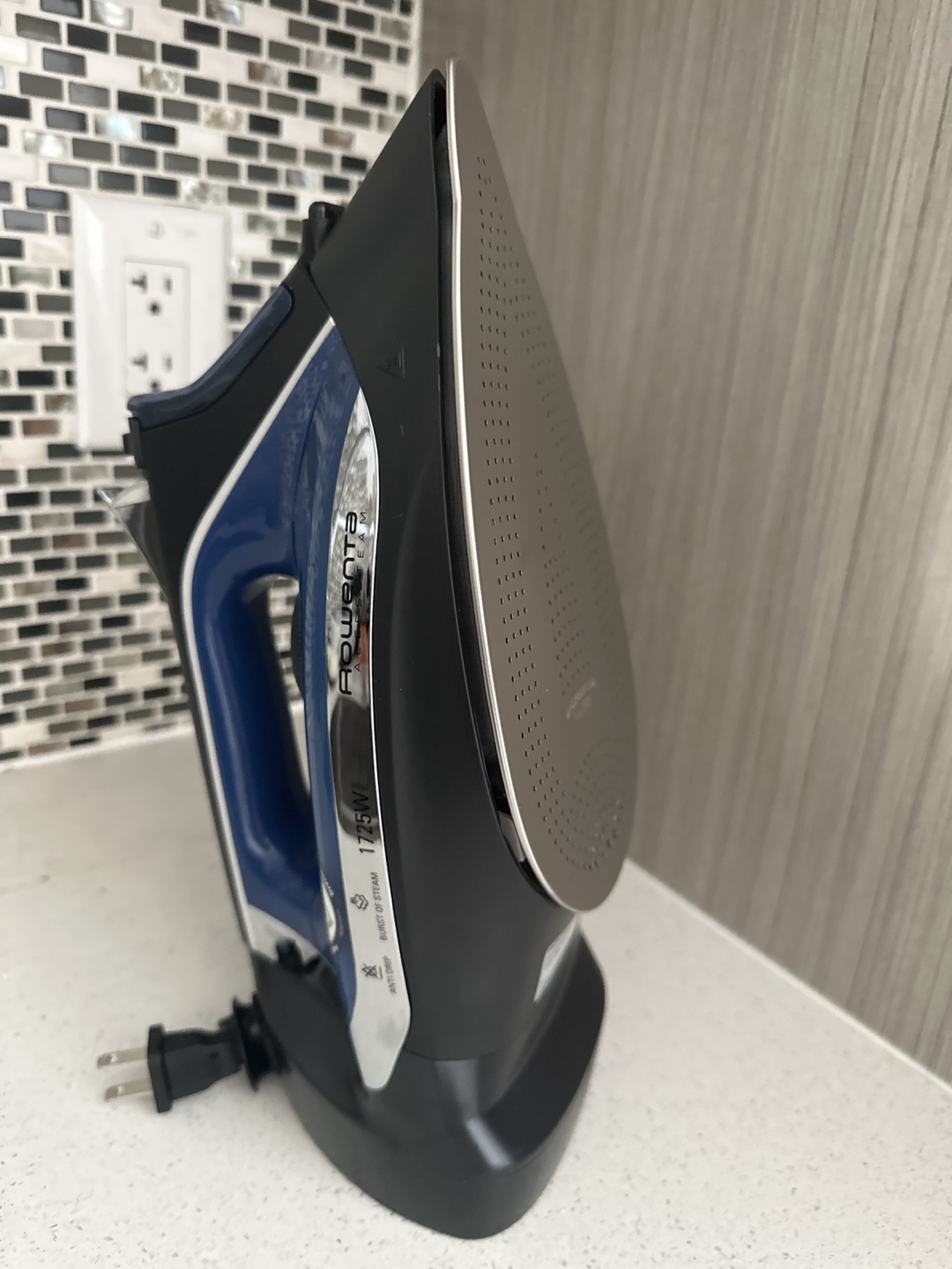 Rowenta Performance+ Cordreel Iron - Like New! - photo 2