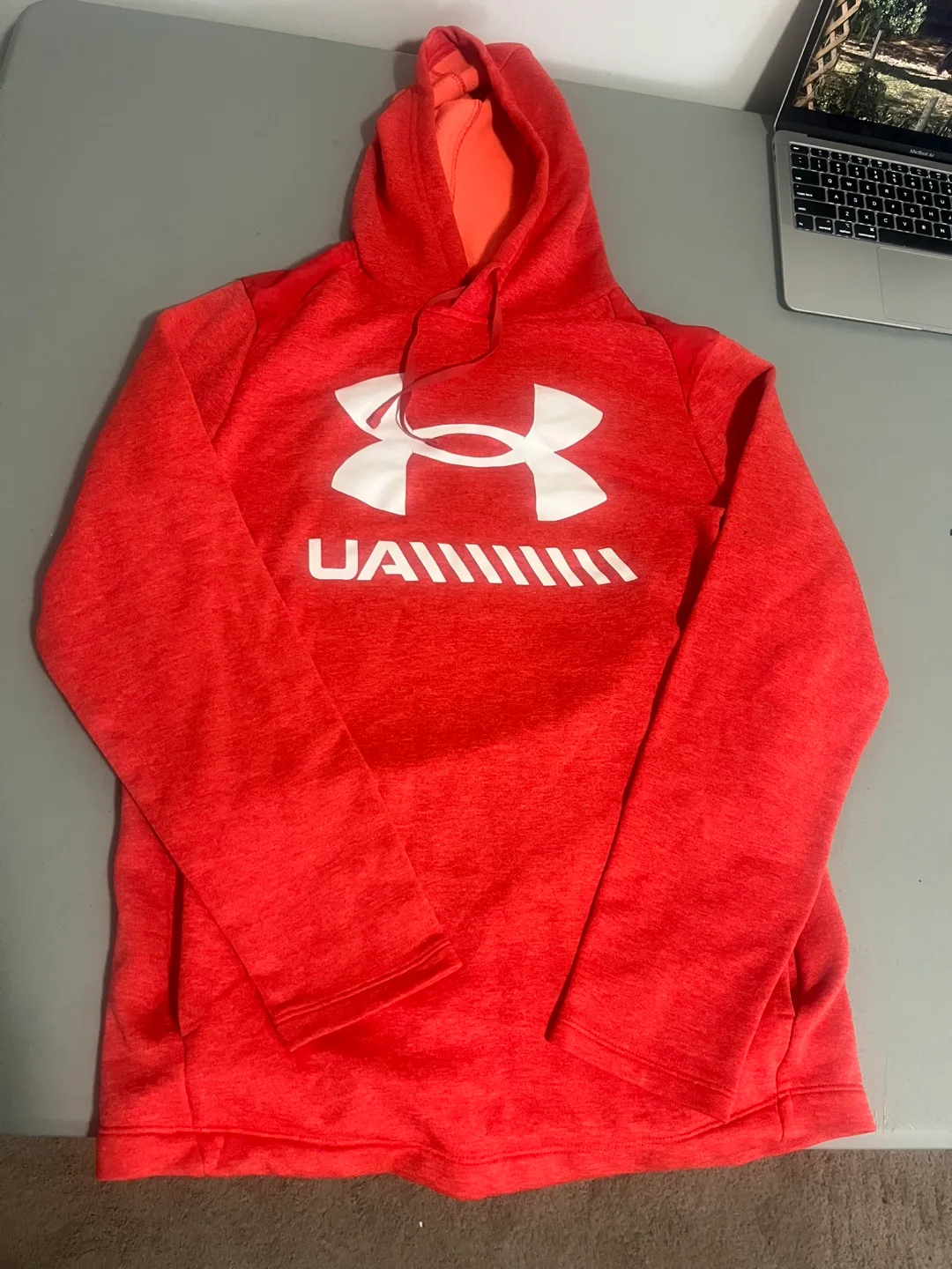 Under Armour Hoodie size small men thumbnail