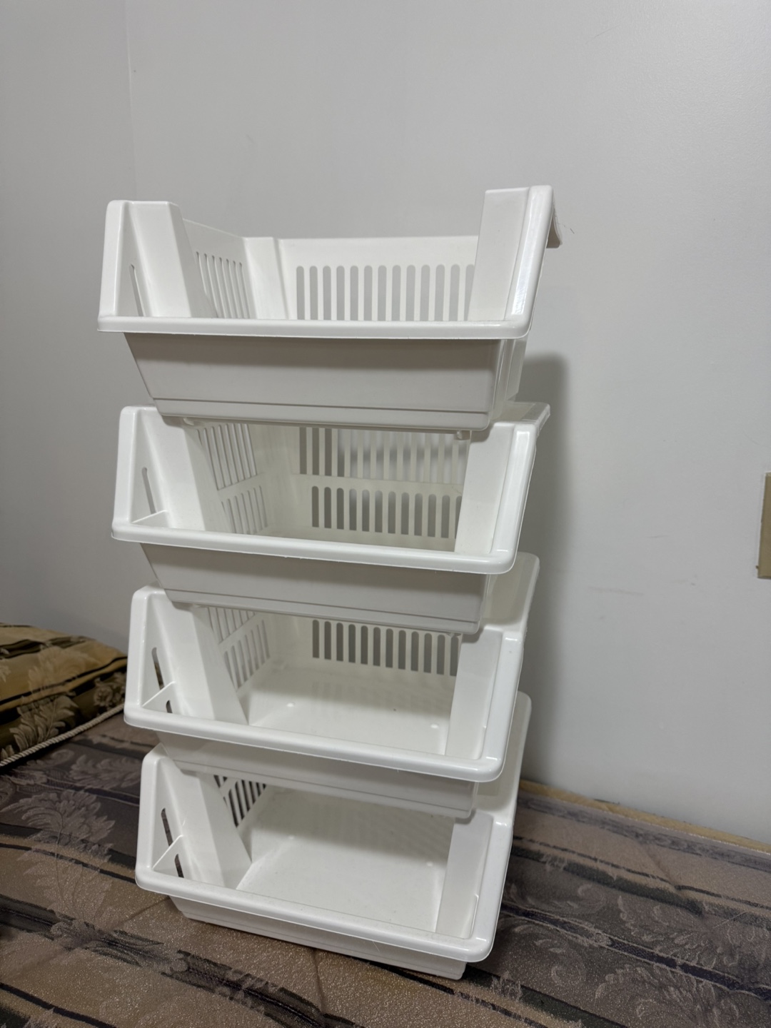White Plastic Storage Basket - photo 2