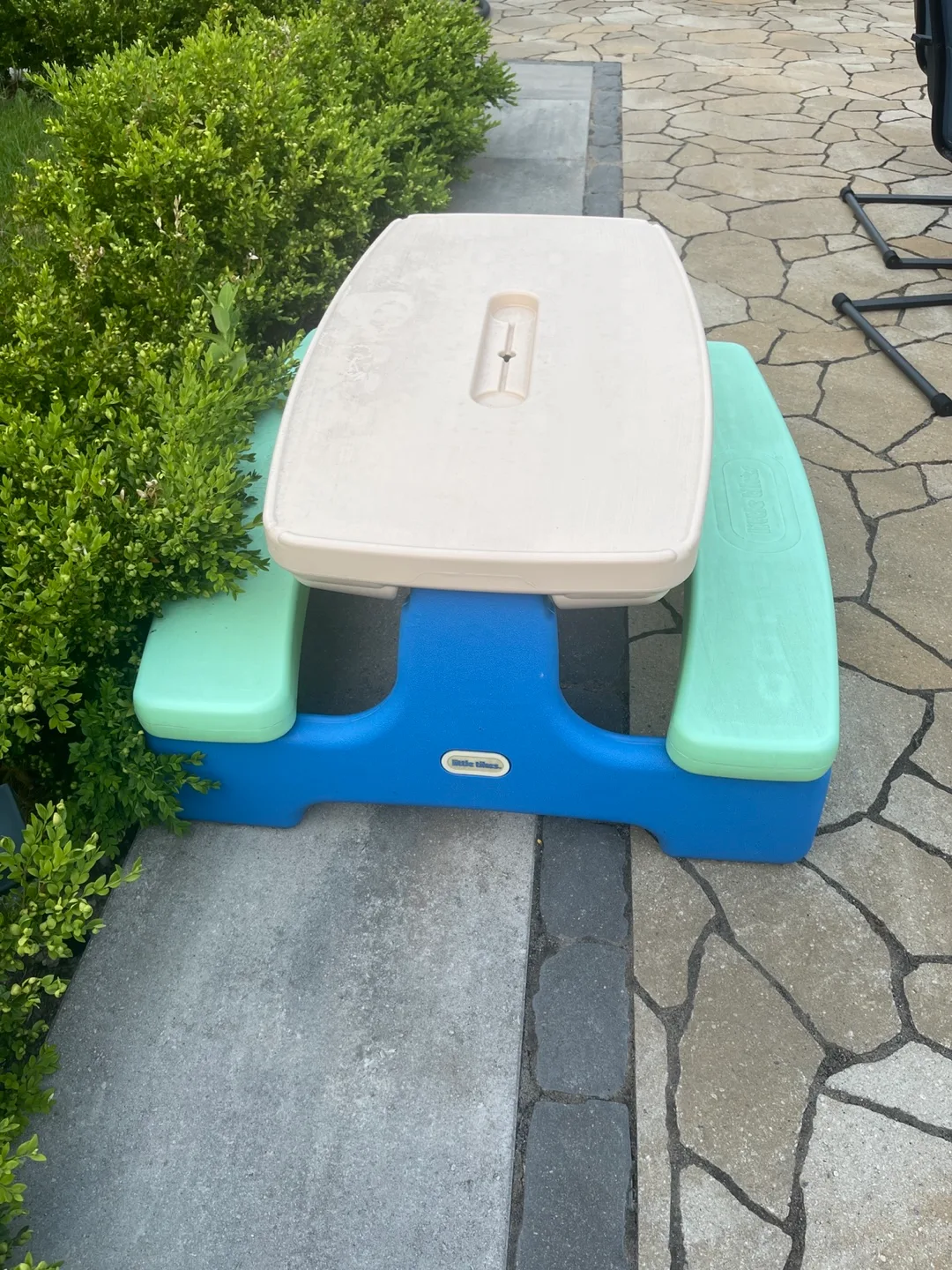 Little Tikes Picnic Table - Kids Outdoor Fun! image indicator(2)