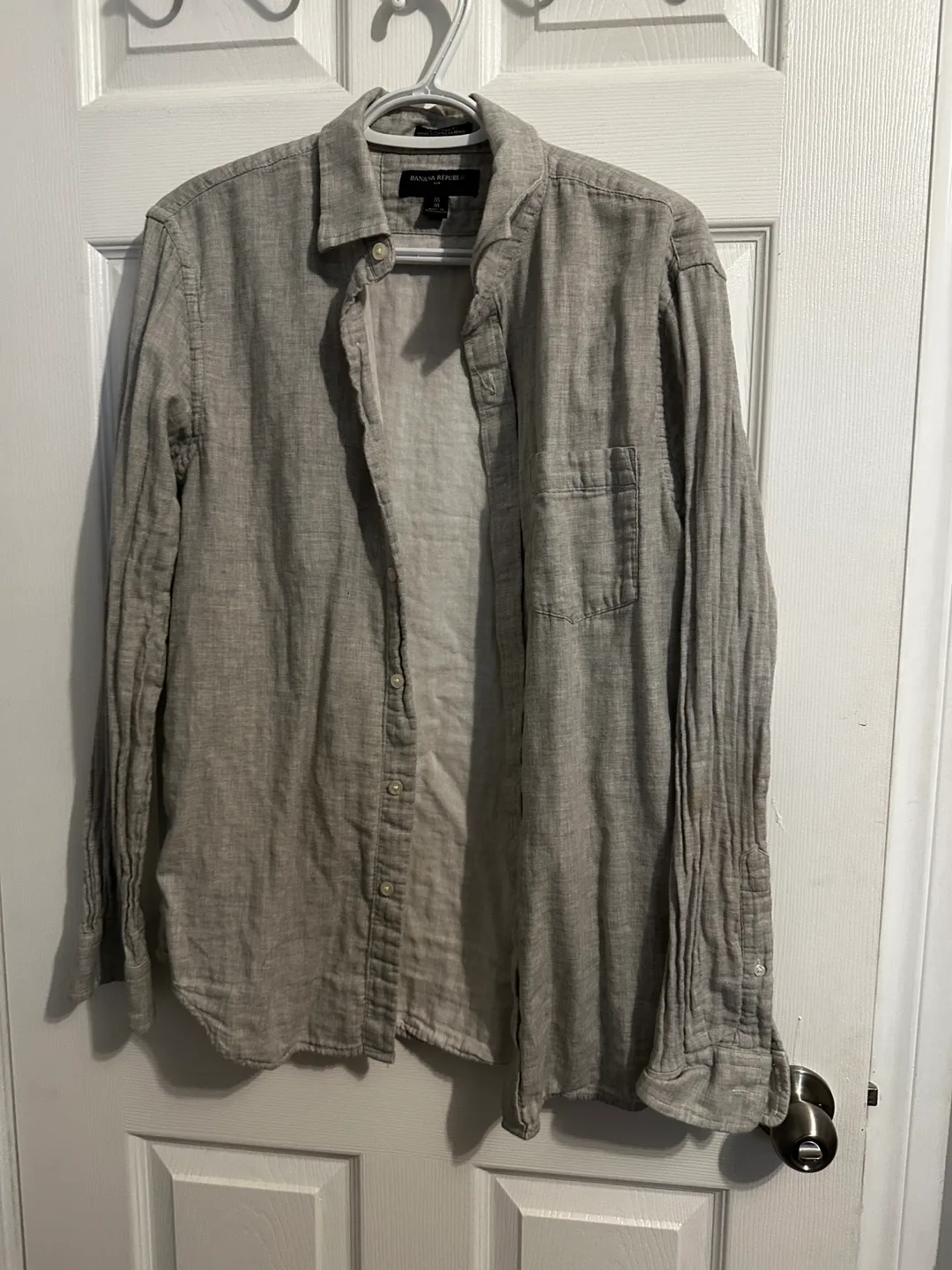 Banana Republic Untucked Fit Button Down, Size M thumbnail