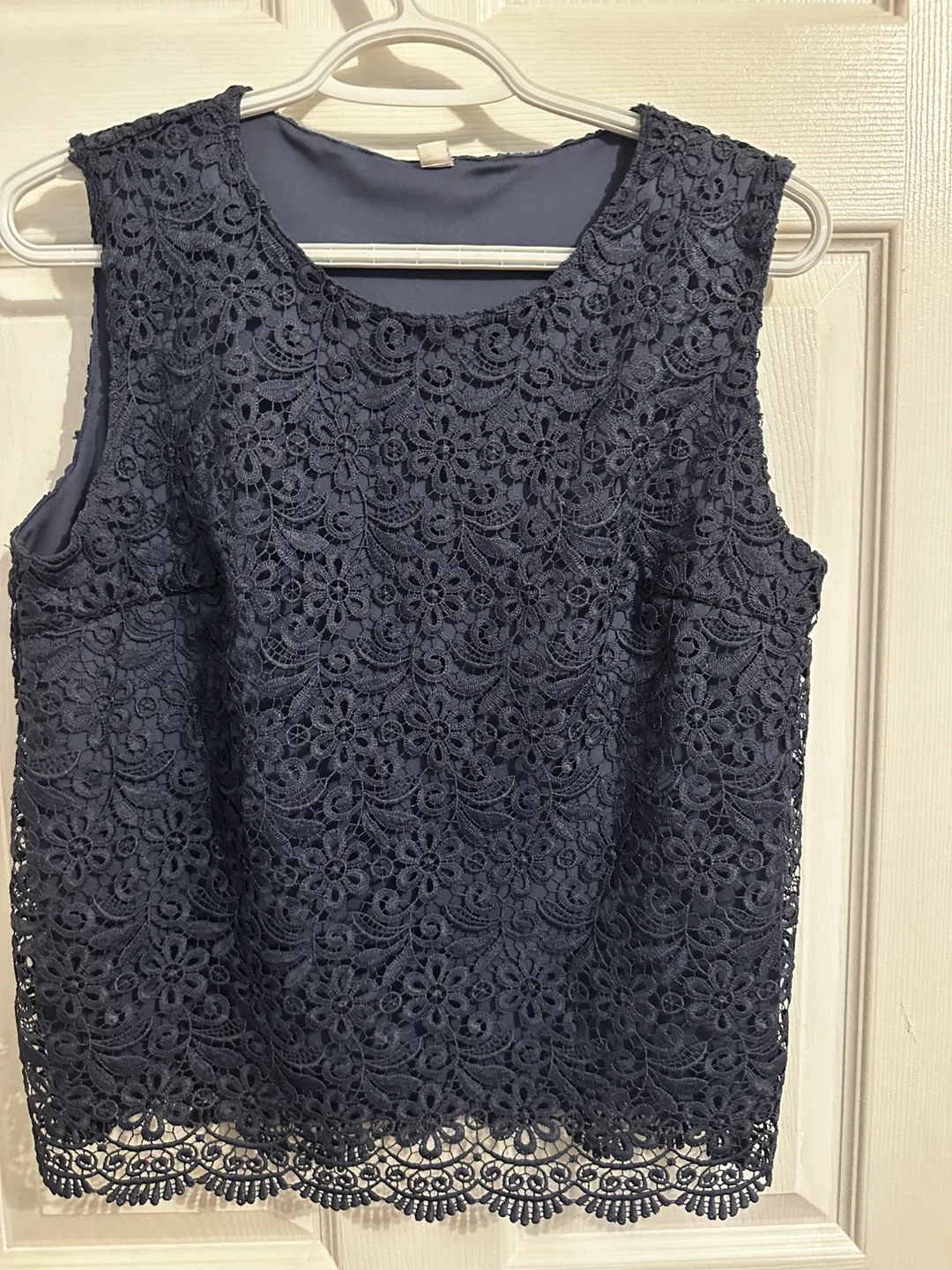 Uniqlo Lace Tank Top - Size M thumbnail