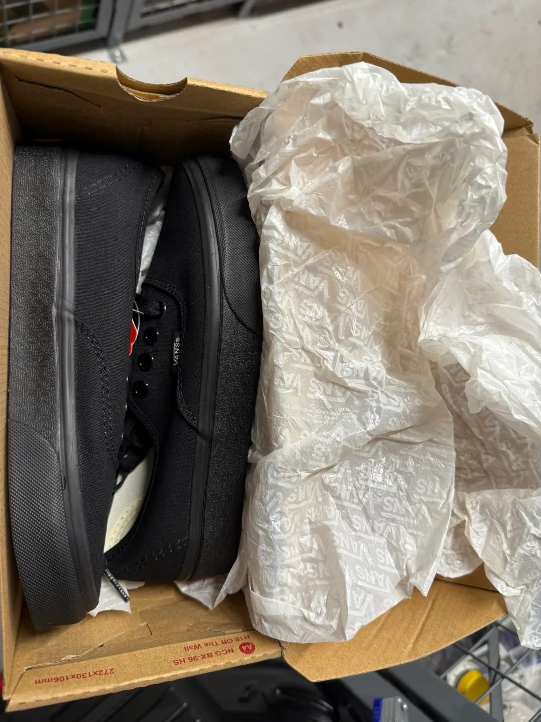 Brand new Vans Classic Authentic Triple Black - US 6 thumbnail