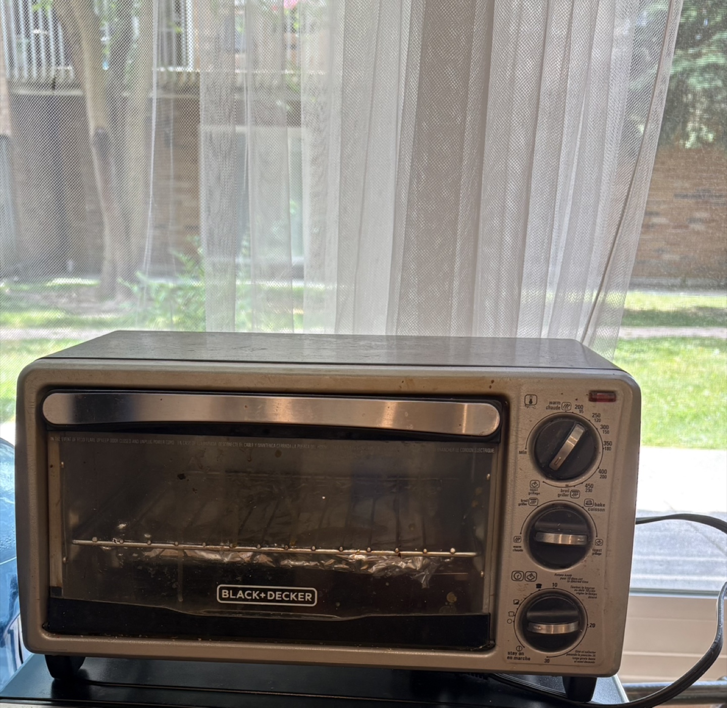 Black Decker toaster oven - $5