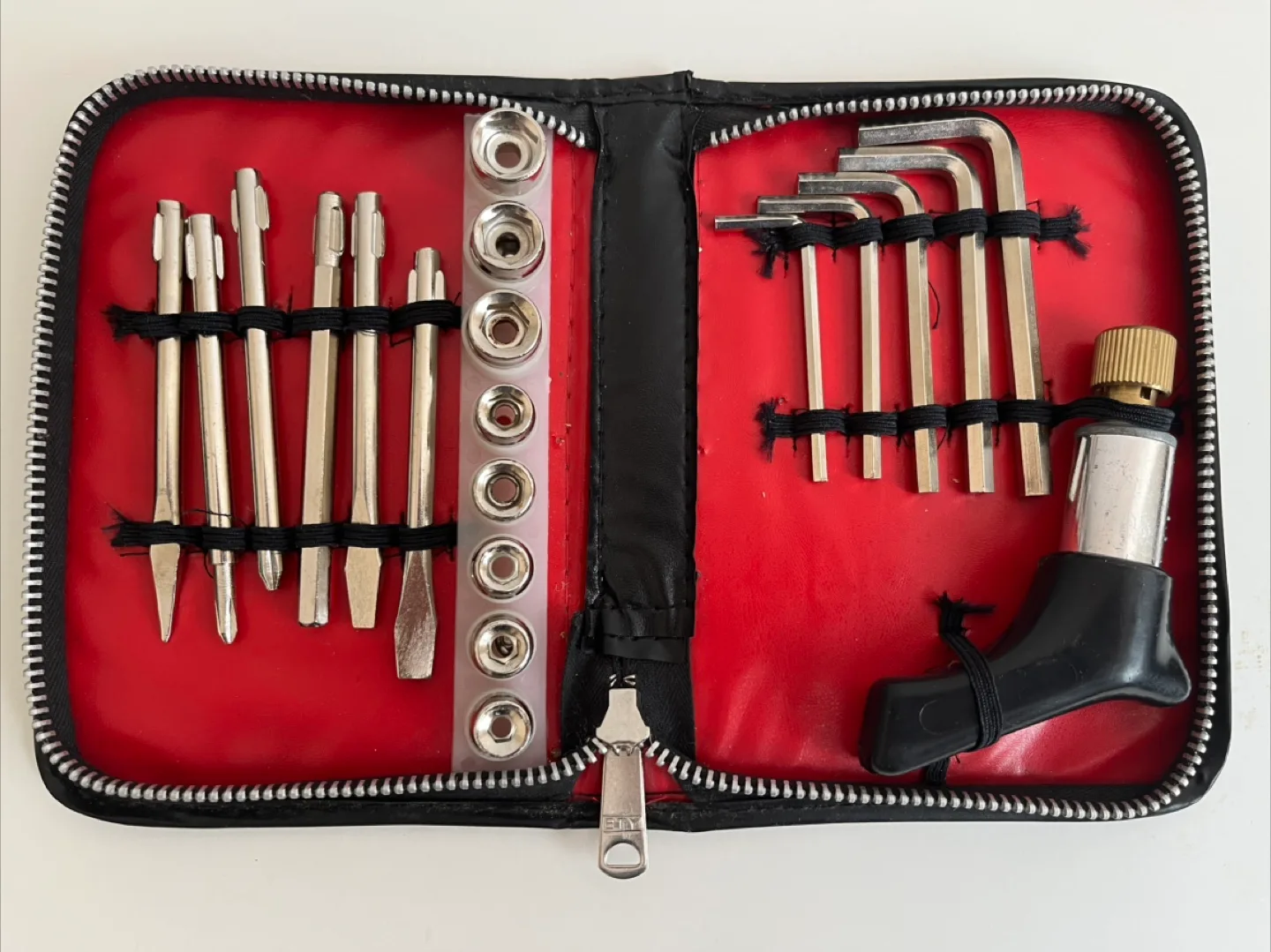 🇨🇦 Multi-Tool Kit with Case 🇨🇦 thumbnail