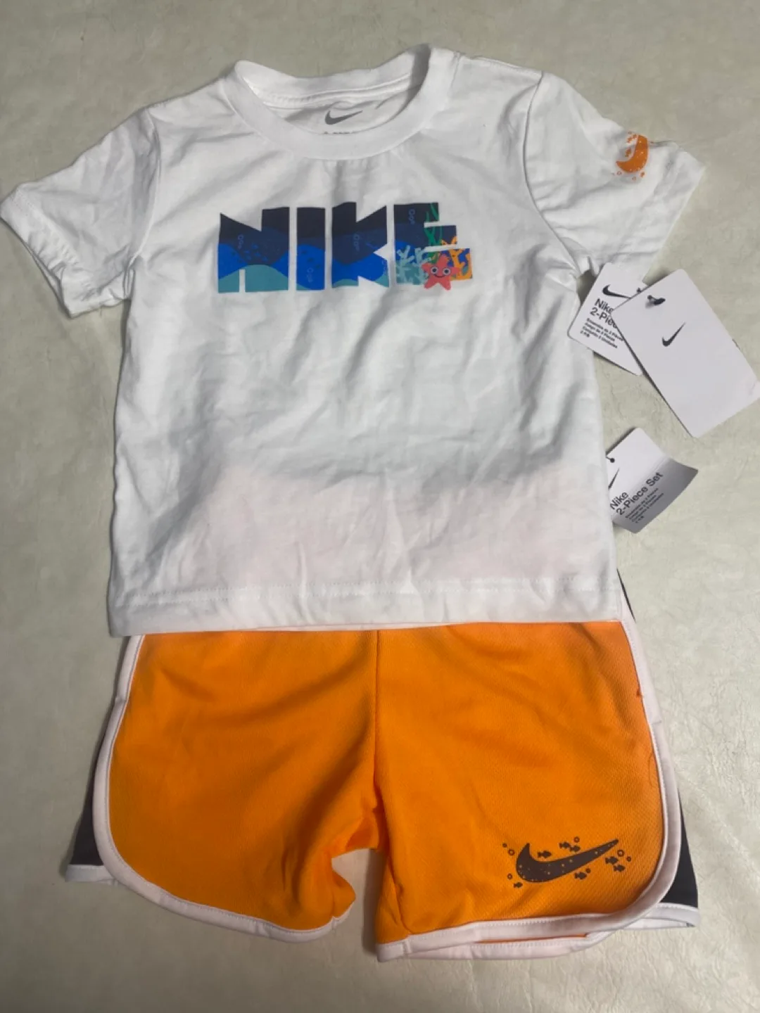 BNWT Nike 2-Piece Set - 3T thumbnail