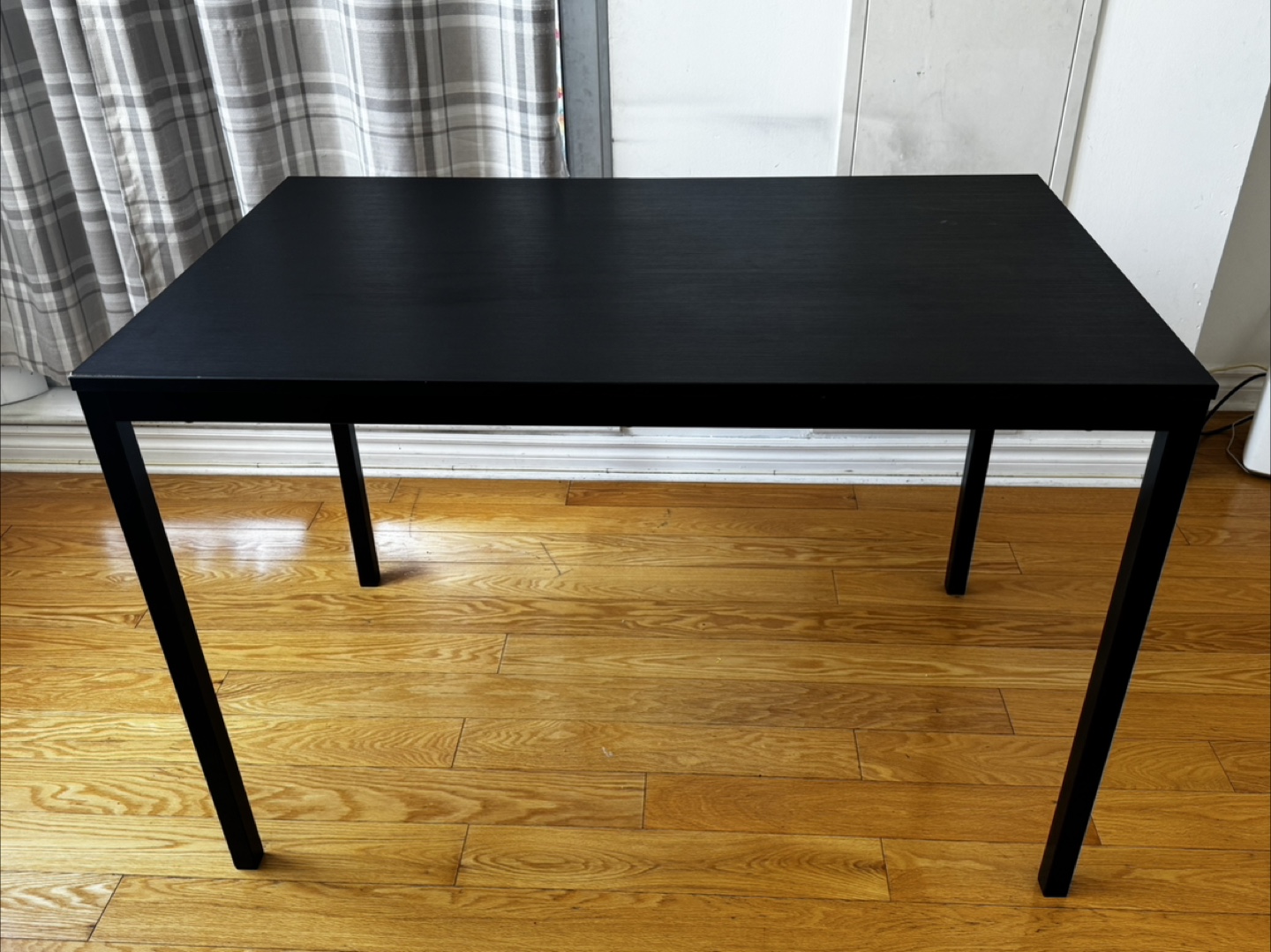 IKEA TÄRENDÖ Table – Sleek & Compact