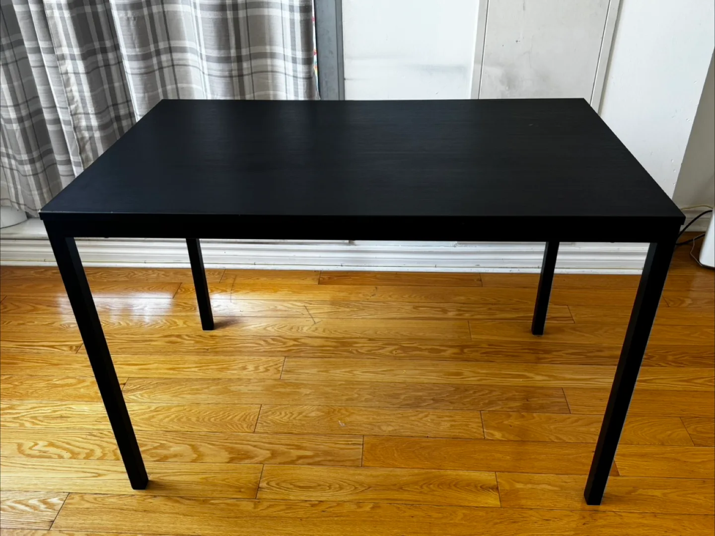 IKEA TÄRENDÖ Table – Sleek & Compact thumbnail