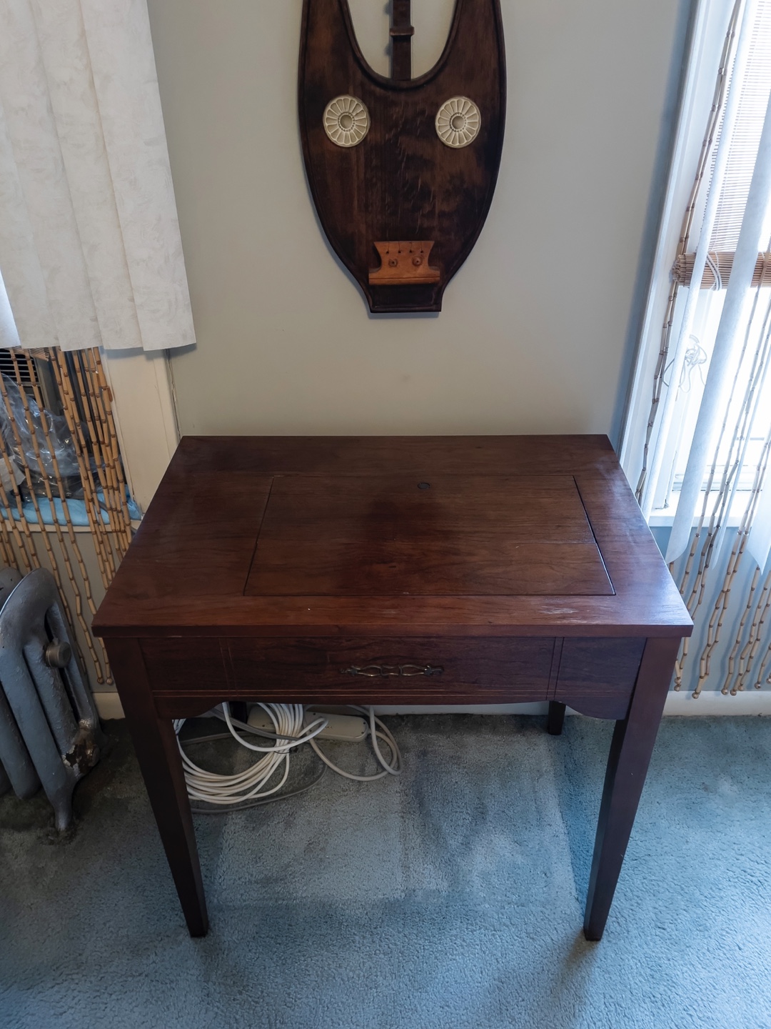 Vintage Singer Sewing Machine & Table - photo 2
