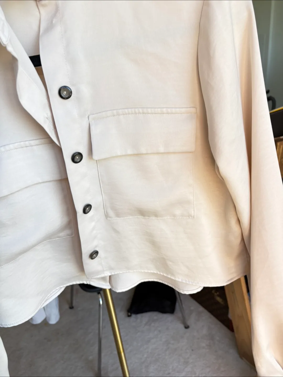 Zara Beige Crop Shirt - Size S image indicator(2)