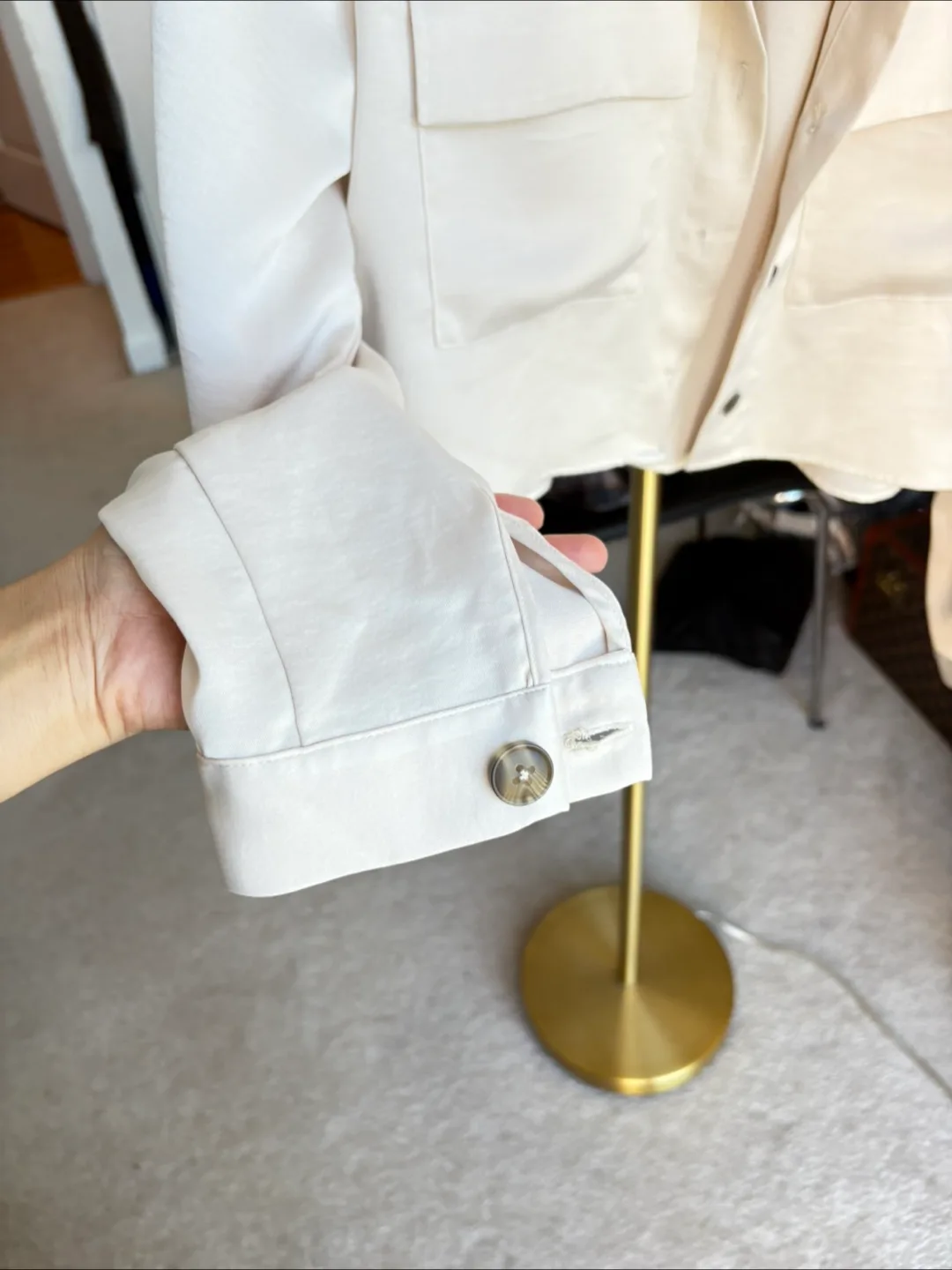 Zara Beige Crop Shirt - Size S image indicator(3)