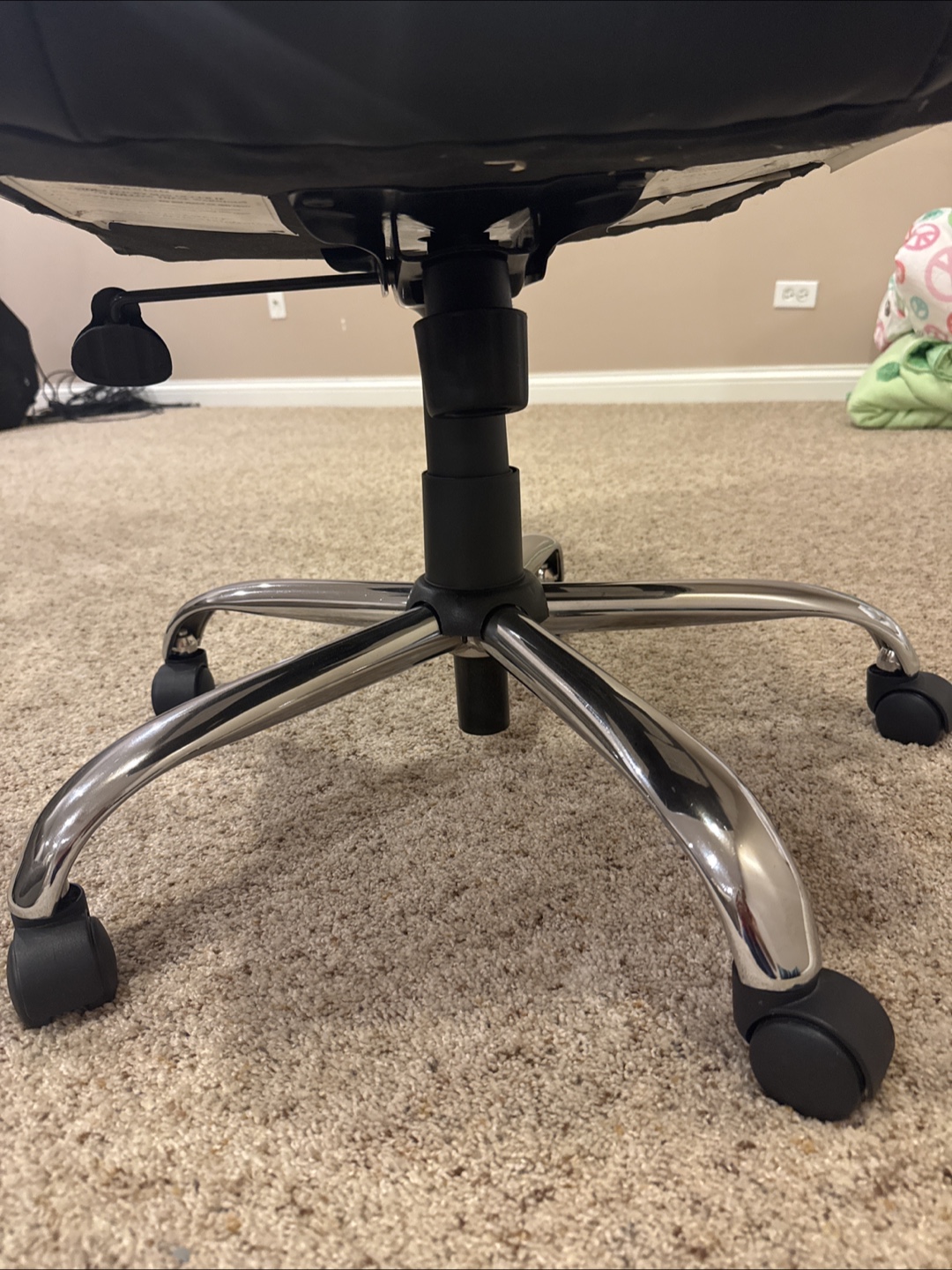 Black Office Chair - photo 5