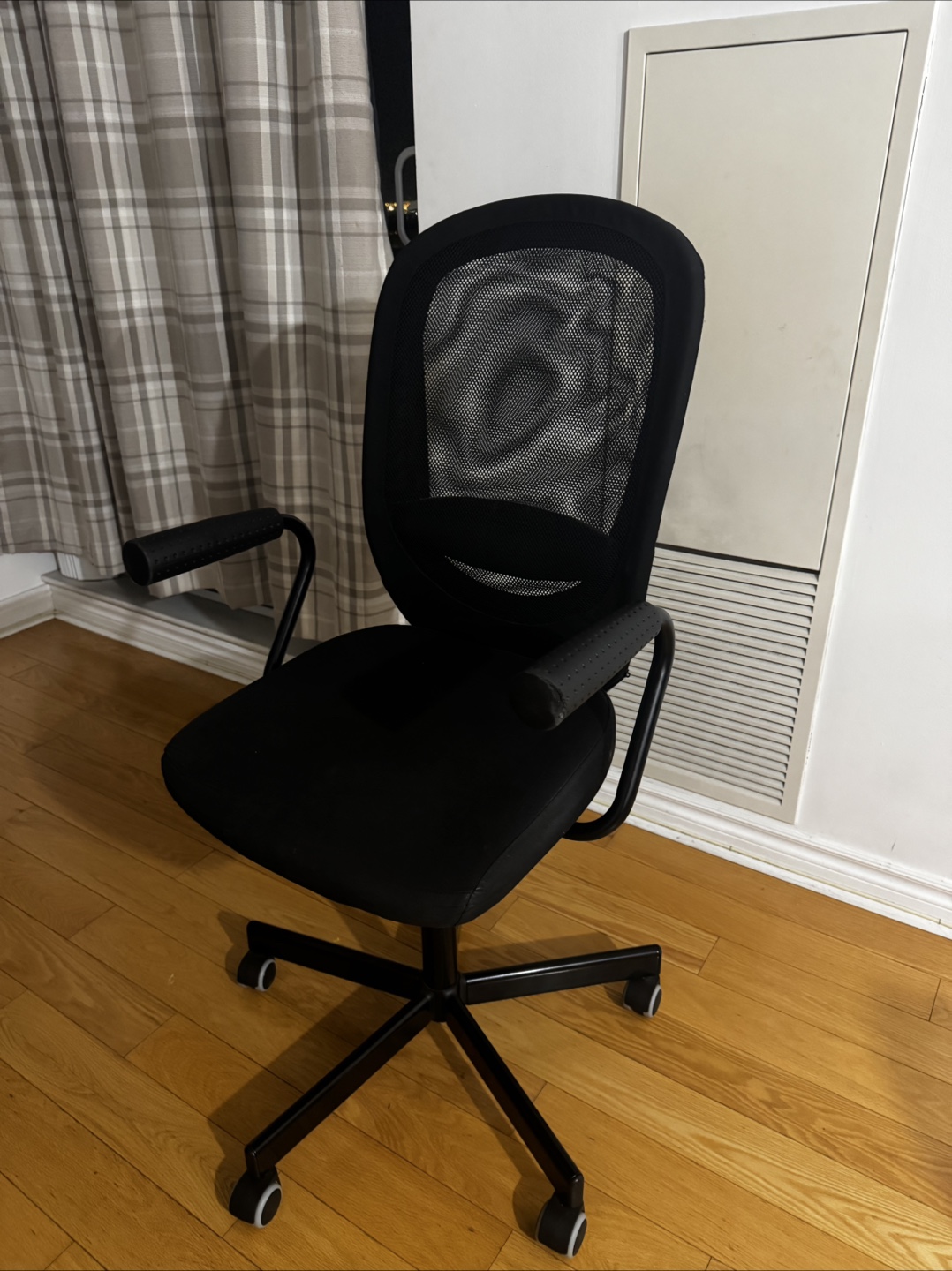 IKEA FLINTAN Office Chair – Ergonomic & Adjustable