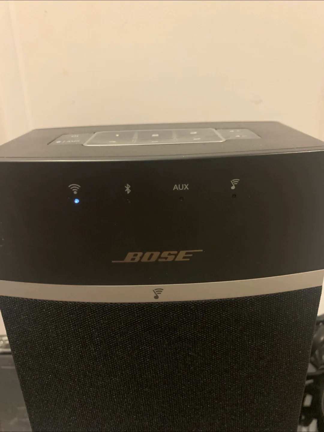 Bose SoundTouch 10 Wireless Speaker - Black image indicator(2)