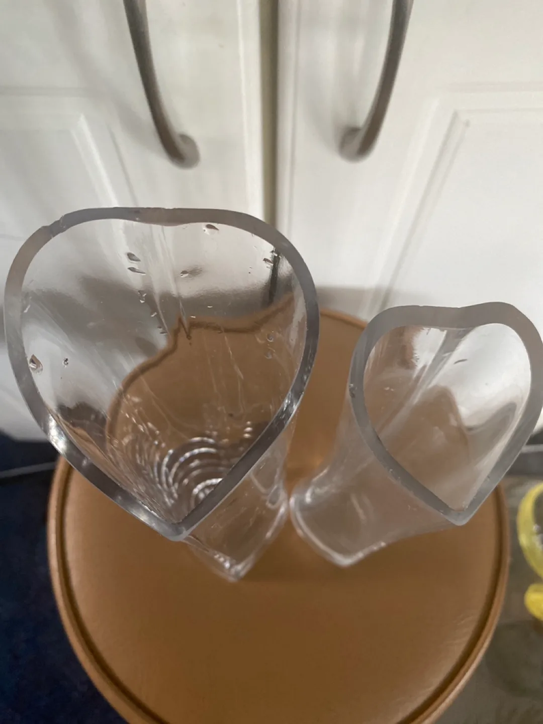 Clear Heart-Shaped Vases 🇨🇦 Set of 2 thumbnail