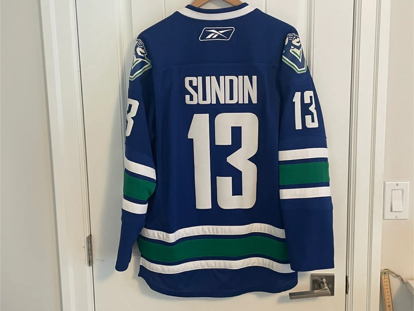 Authentic Reebok Vancouver Canucks Mats Sundin Jersey Size Small thumbnail