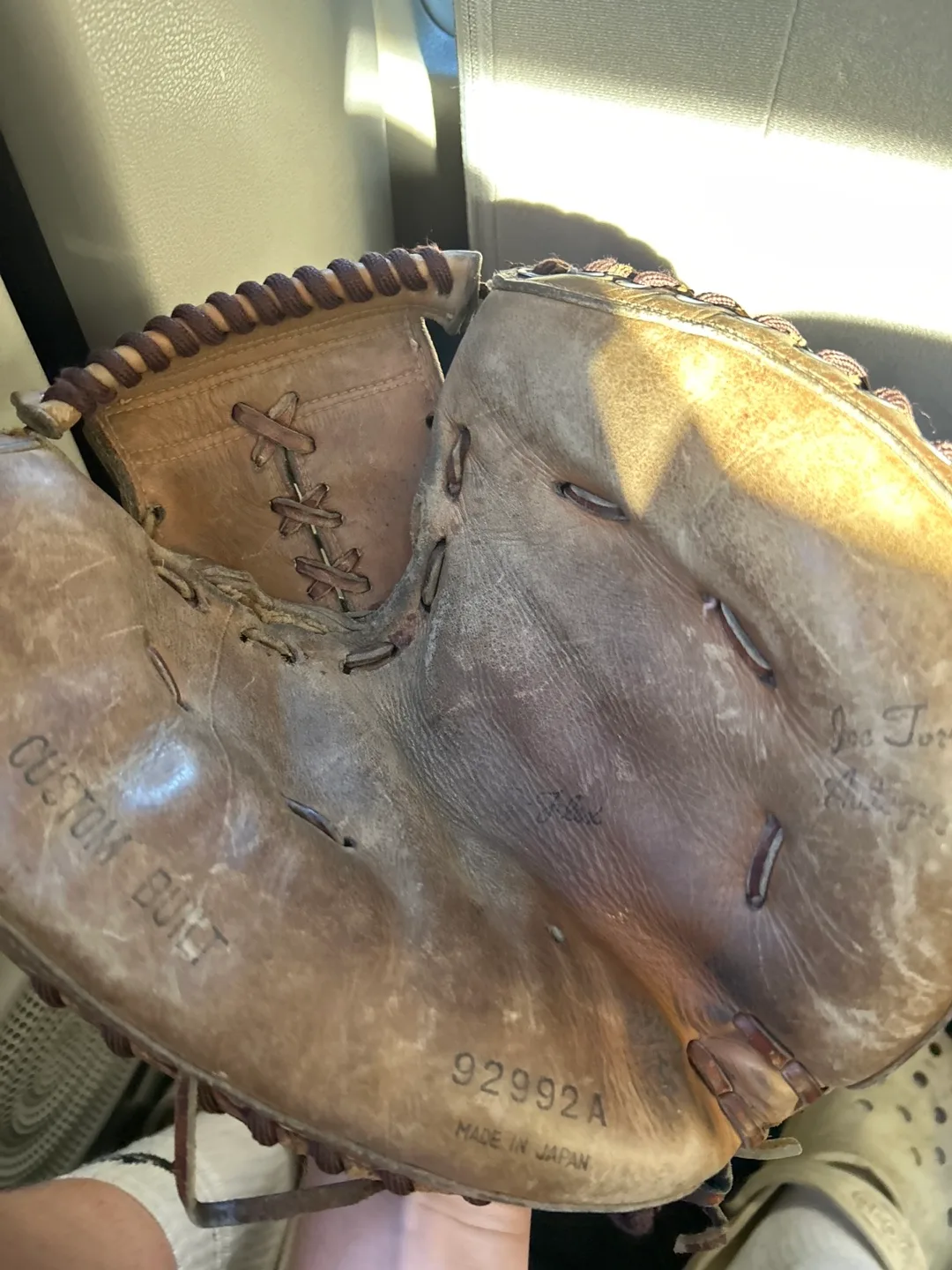Joe torre glove custom made thumbnail